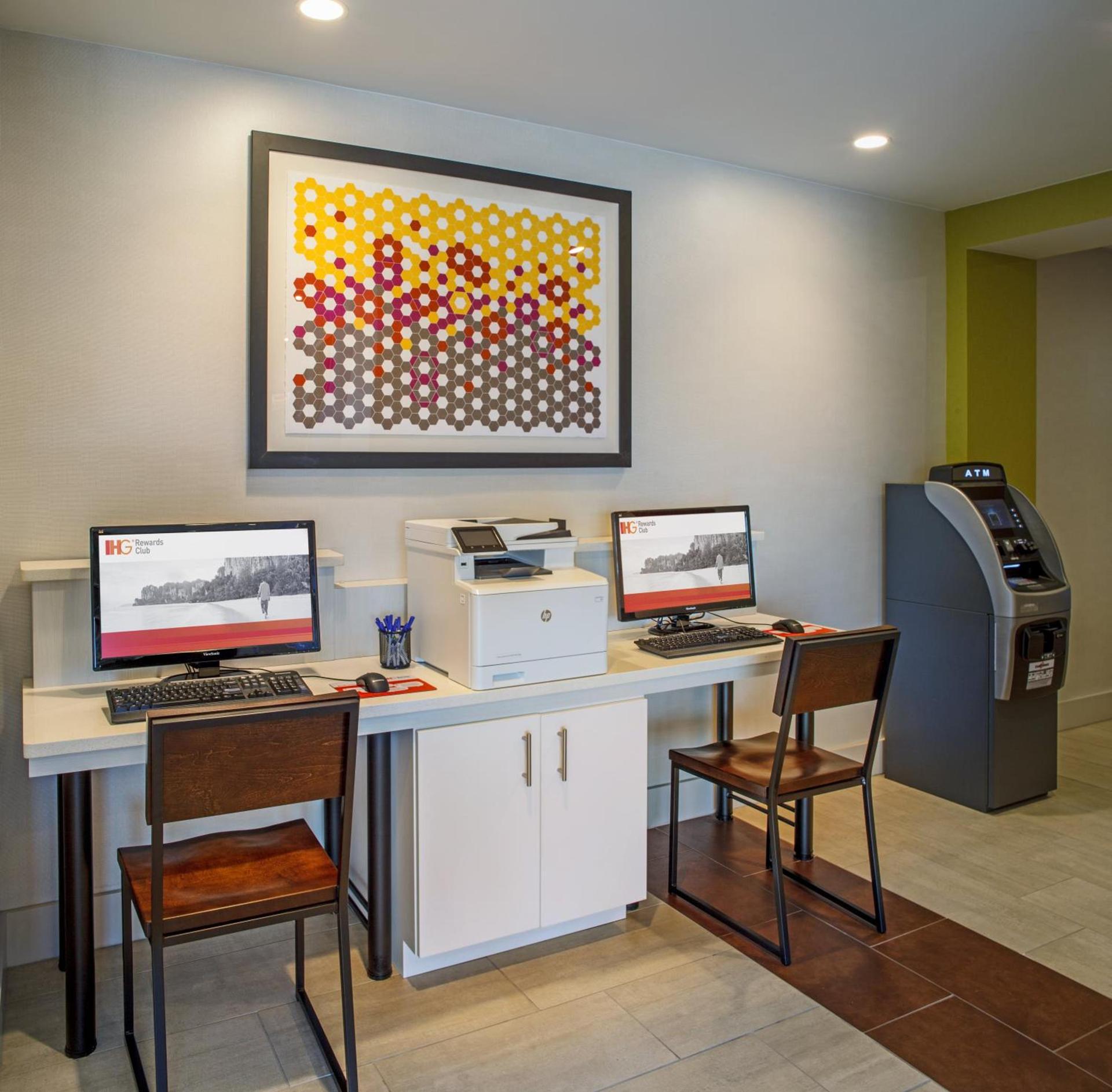 Holiday Inn Express Nags Head Oceanfront by IHG photo 25
