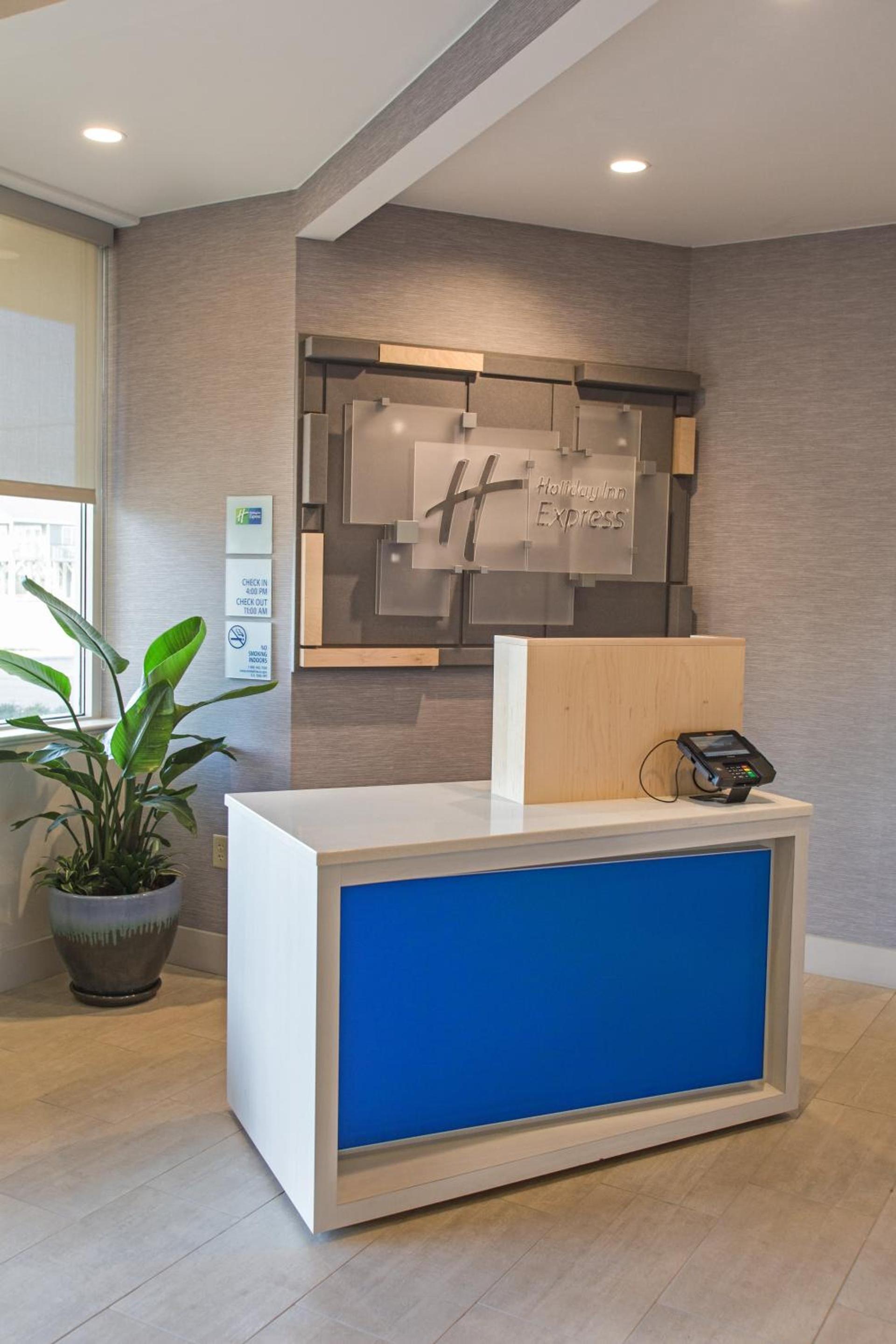 Holiday Inn Express Nags Head Oceanfront by IHG photo 17
