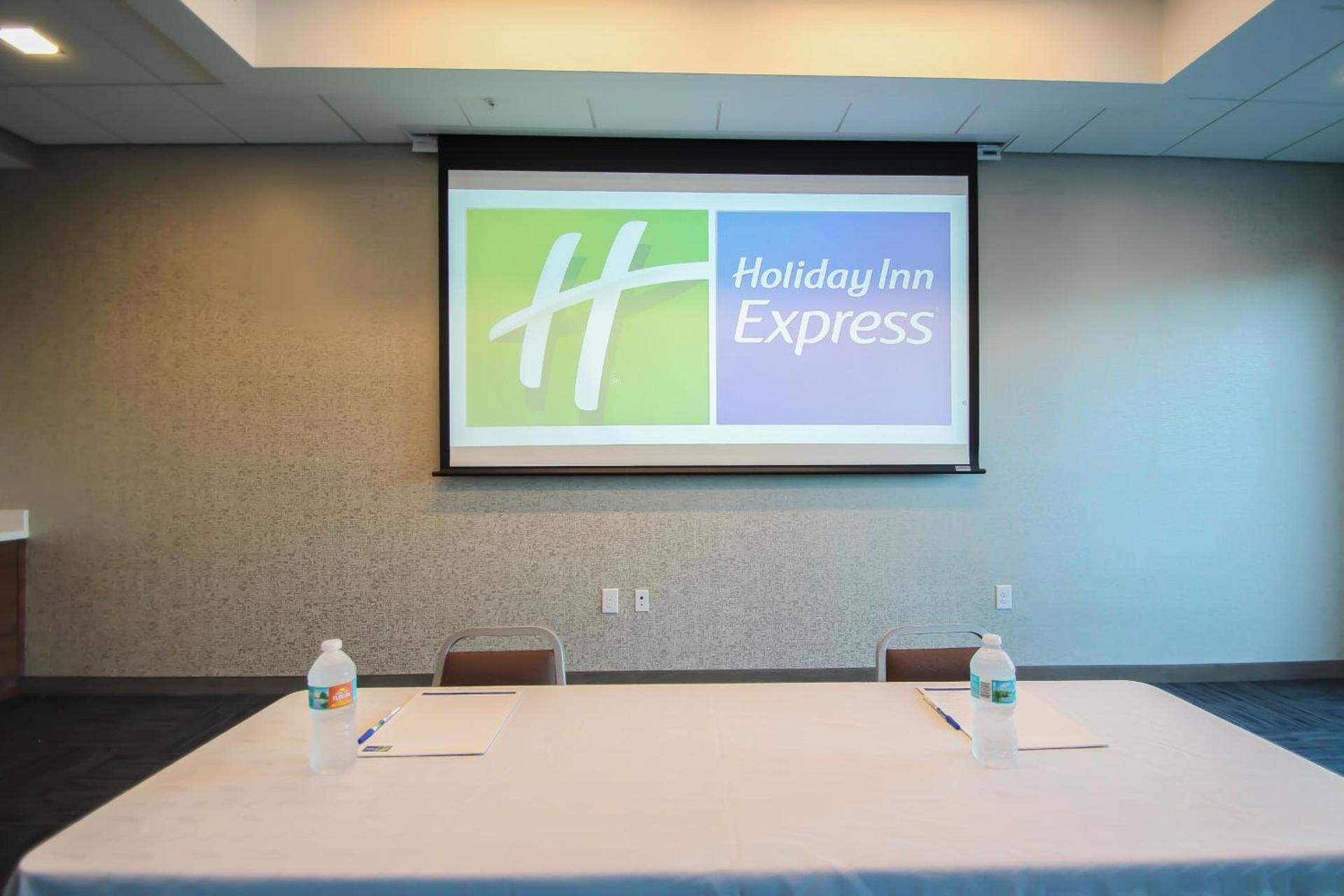 Holiday Inn Express & Suites Miami Airport East by IHG photo 37