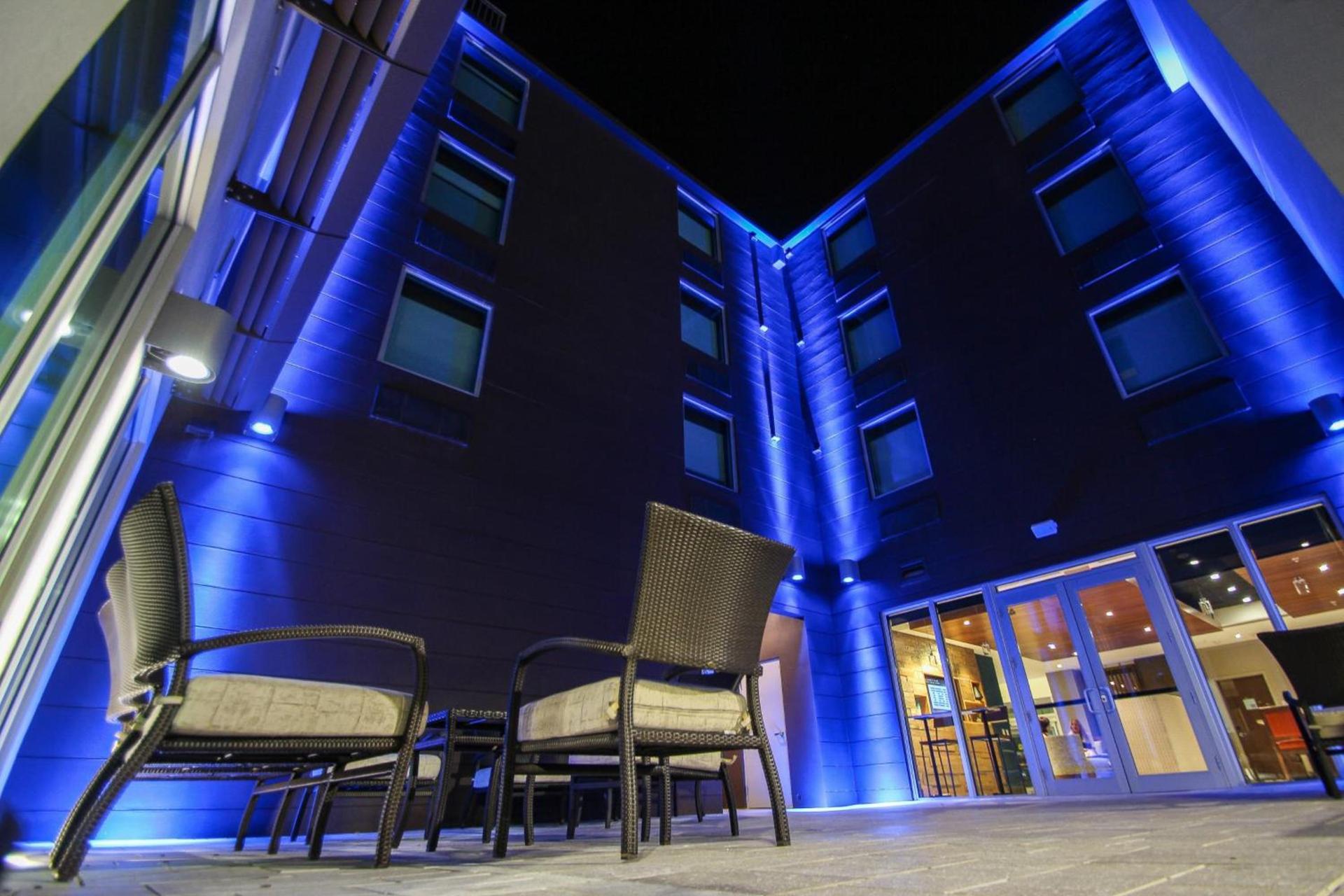 Holiday Inn Express & Suites Miami Airport East by IHG photo 10