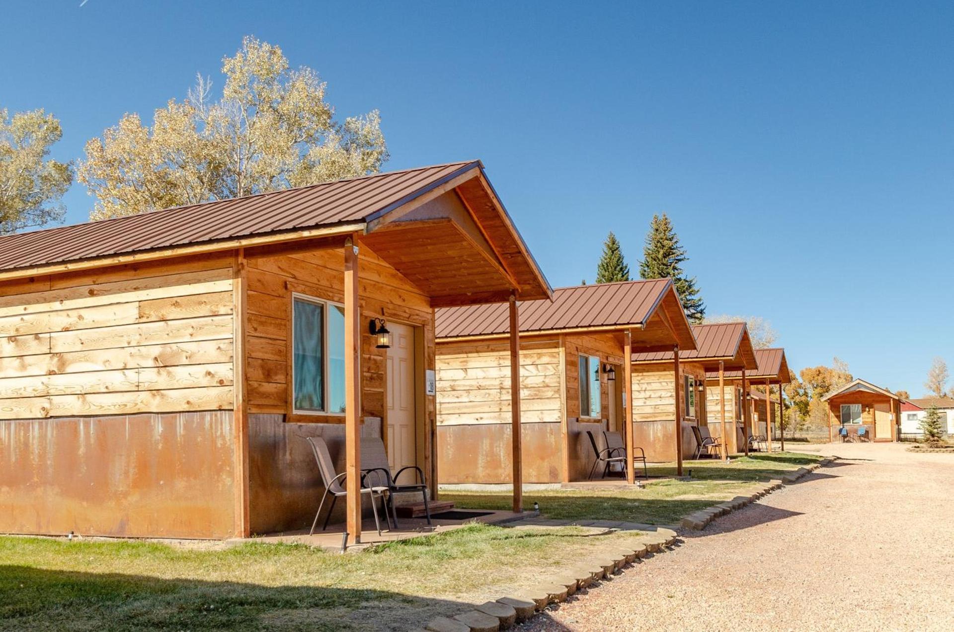 Mountain Ridge Cabins & Lodging Between Bryce and Zion National Park photo 20
