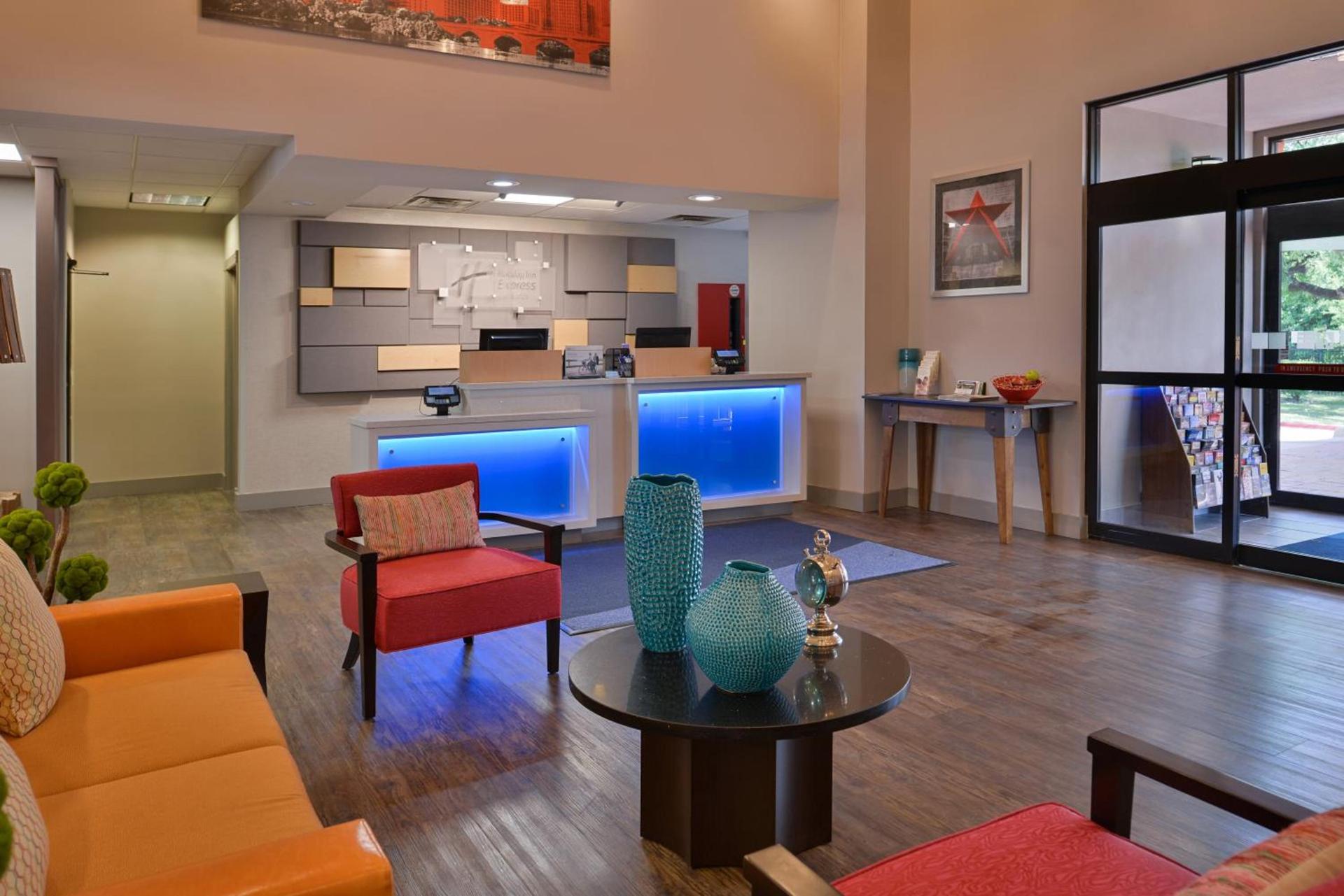 Holiday Inn Express & Suites Austin North Central by IHG photo 23