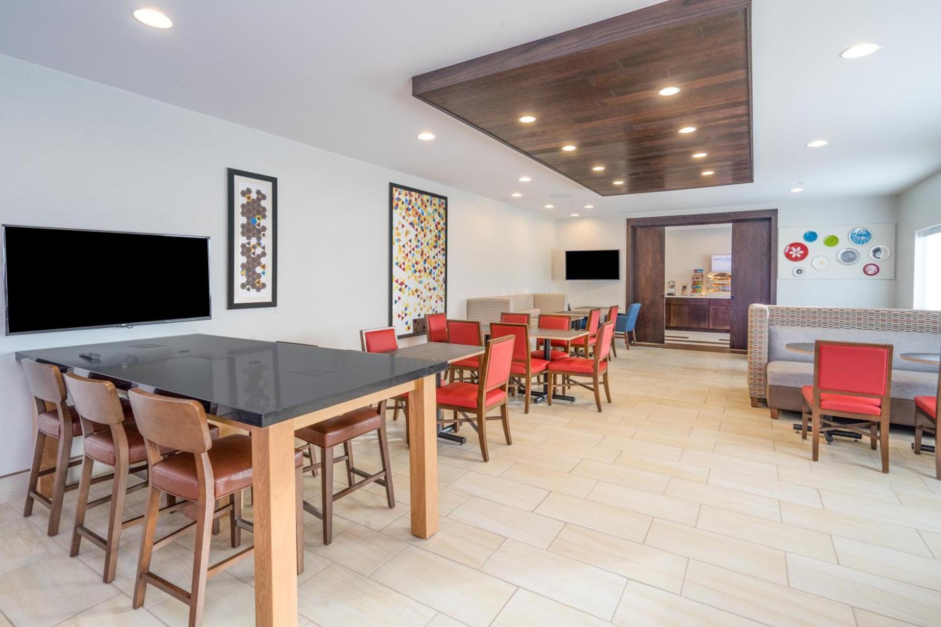Holiday Inn Express Hotel Howe / Sturgis by IHG photo 27