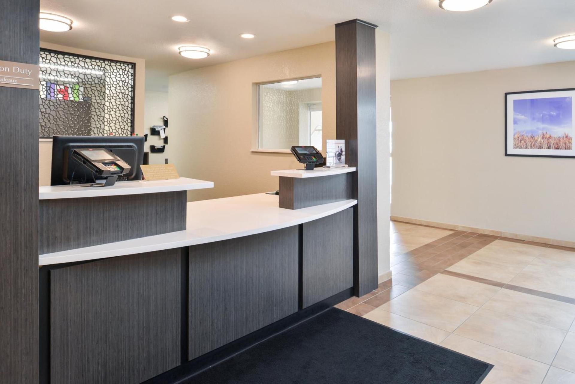 Candlewood Suites Beaumont by IHG photo 2