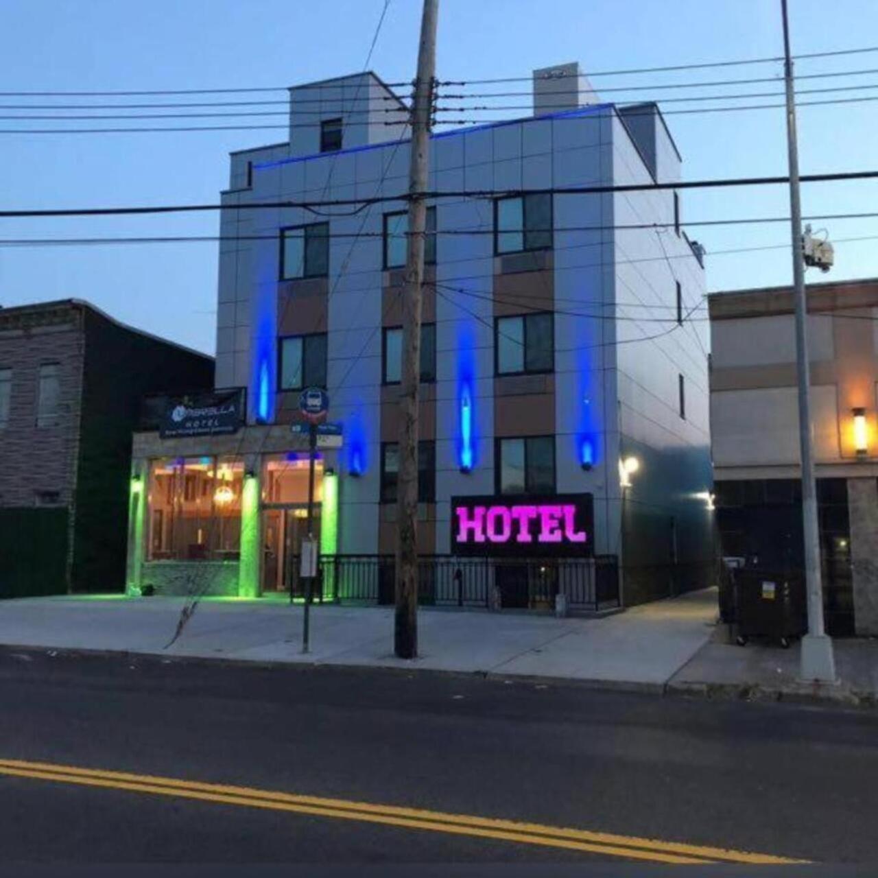 Umbrella Hotel Brooklyn - Newly Renovated photo 14