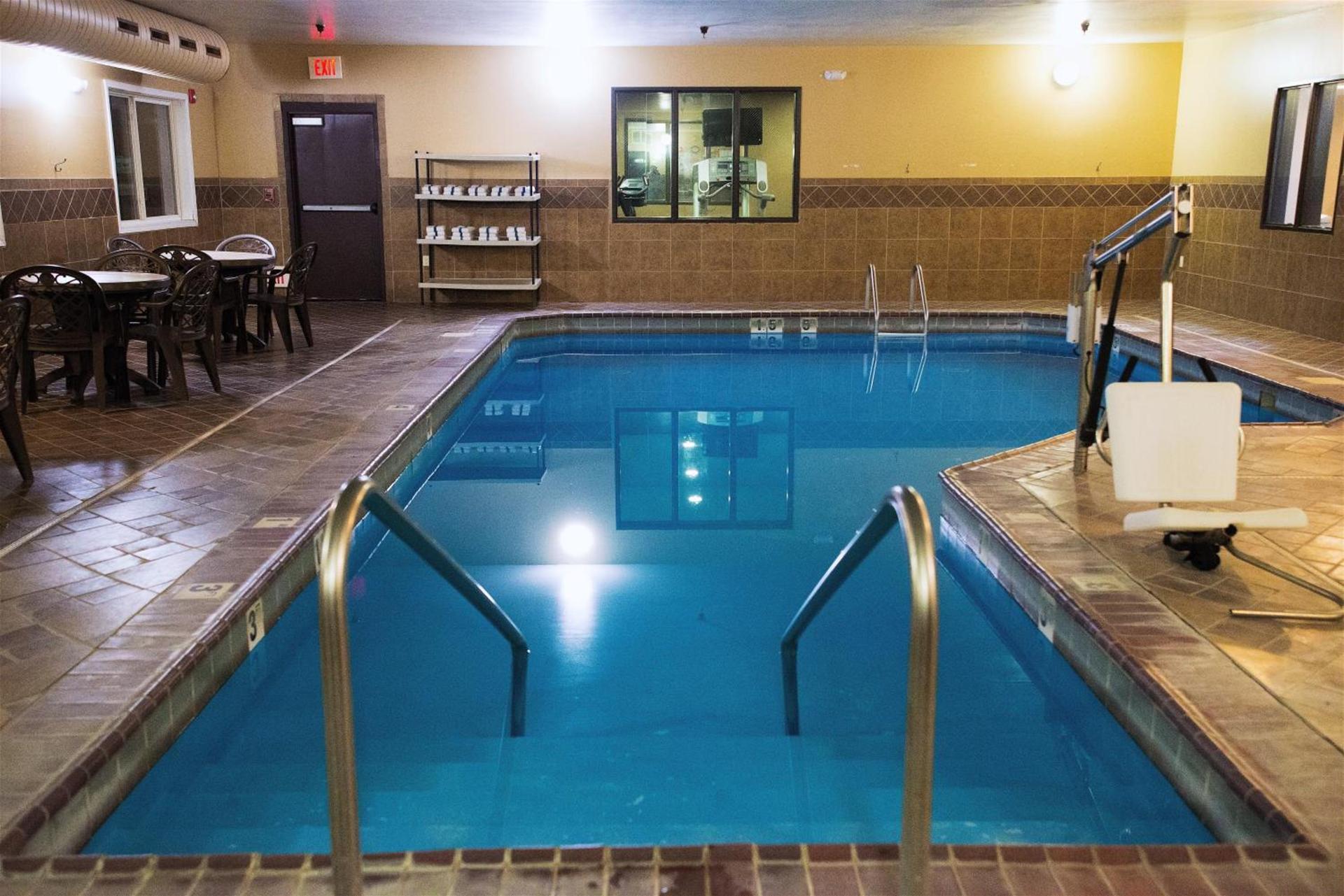Holiday Inn Express Devils Lake by IHG photo 34
