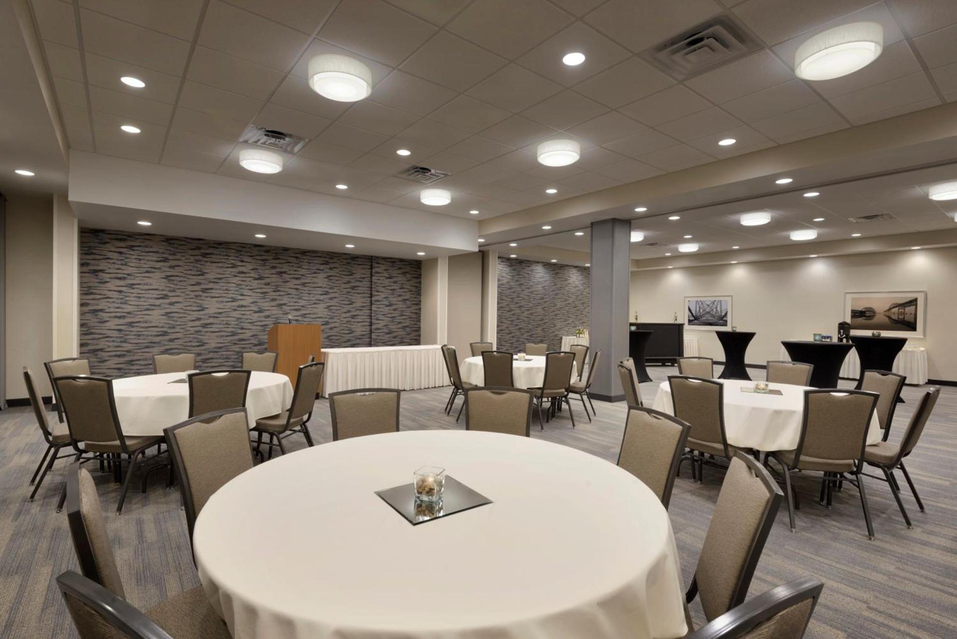 Holiday Inn & Suites Duluth-Downtown by IHG photo 16