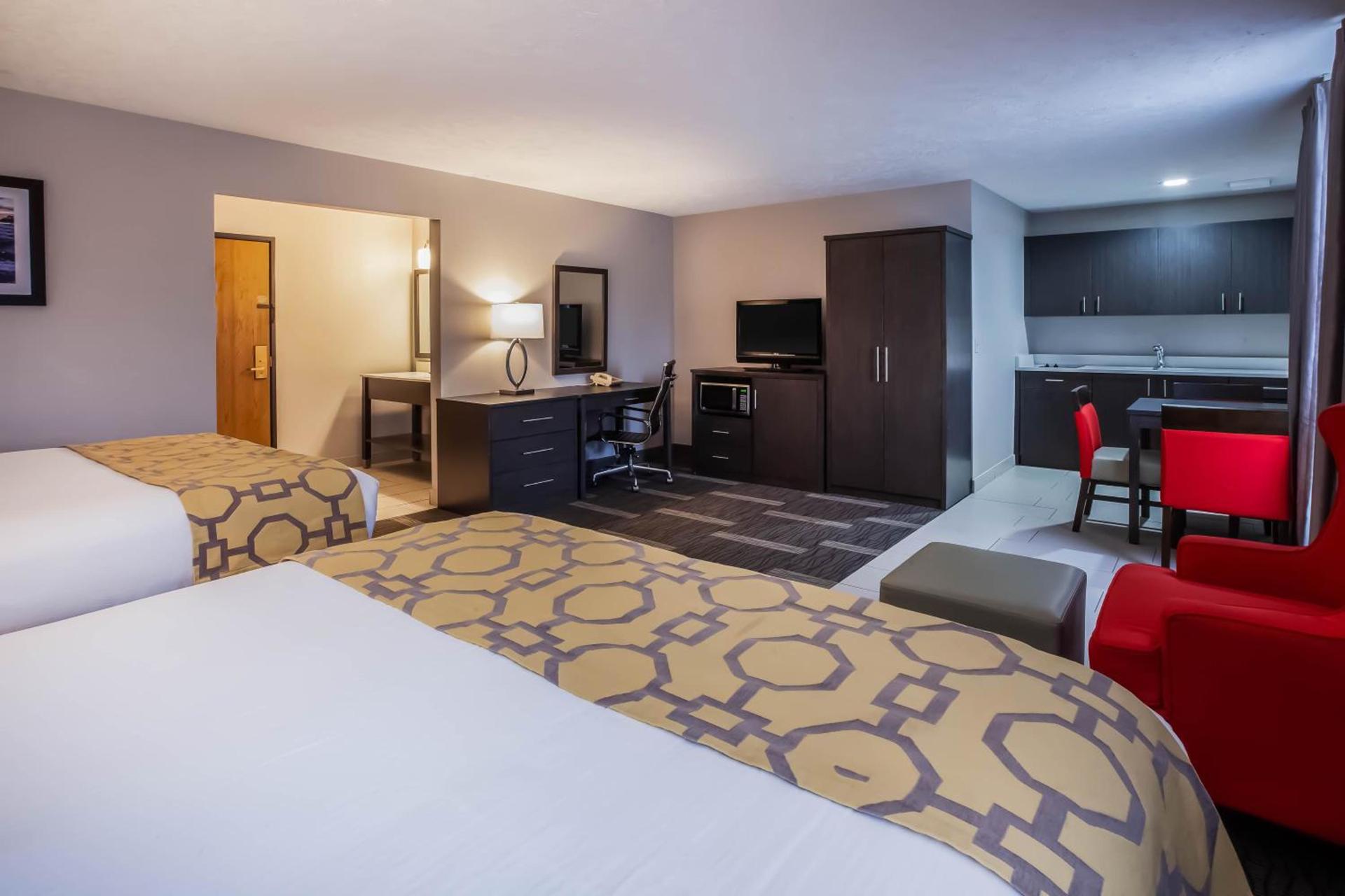 Baymont by Wyndham Traverse City photo 5