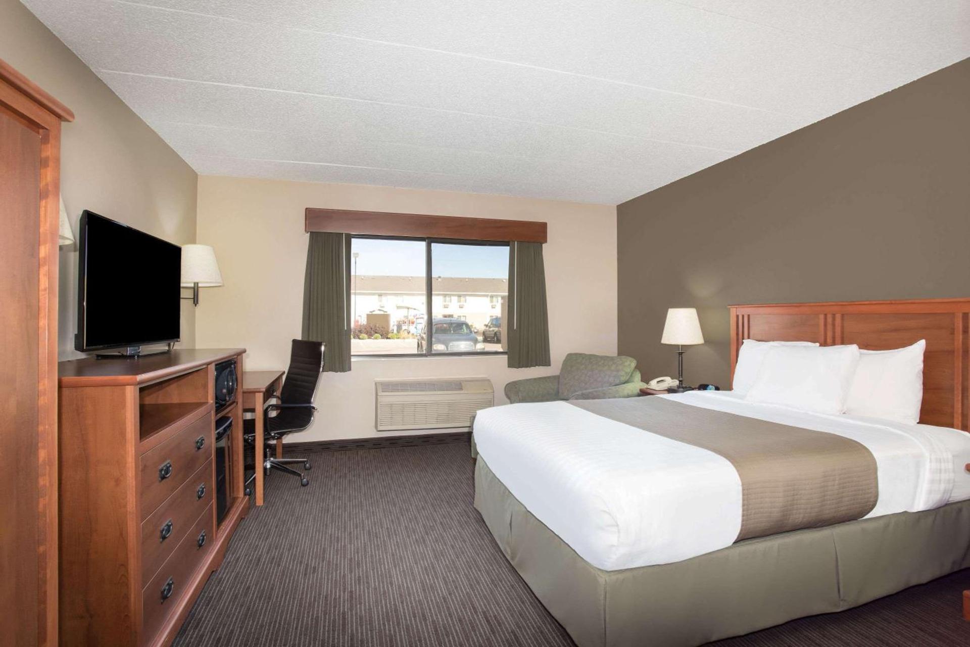 AmericInn by Wyndham Sioux City photo 46