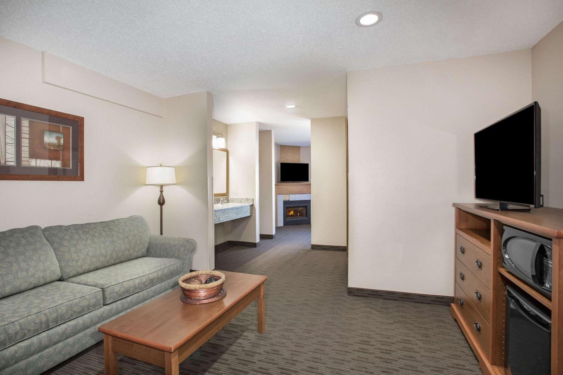 AmericInn by Wyndham Sioux City photo 45