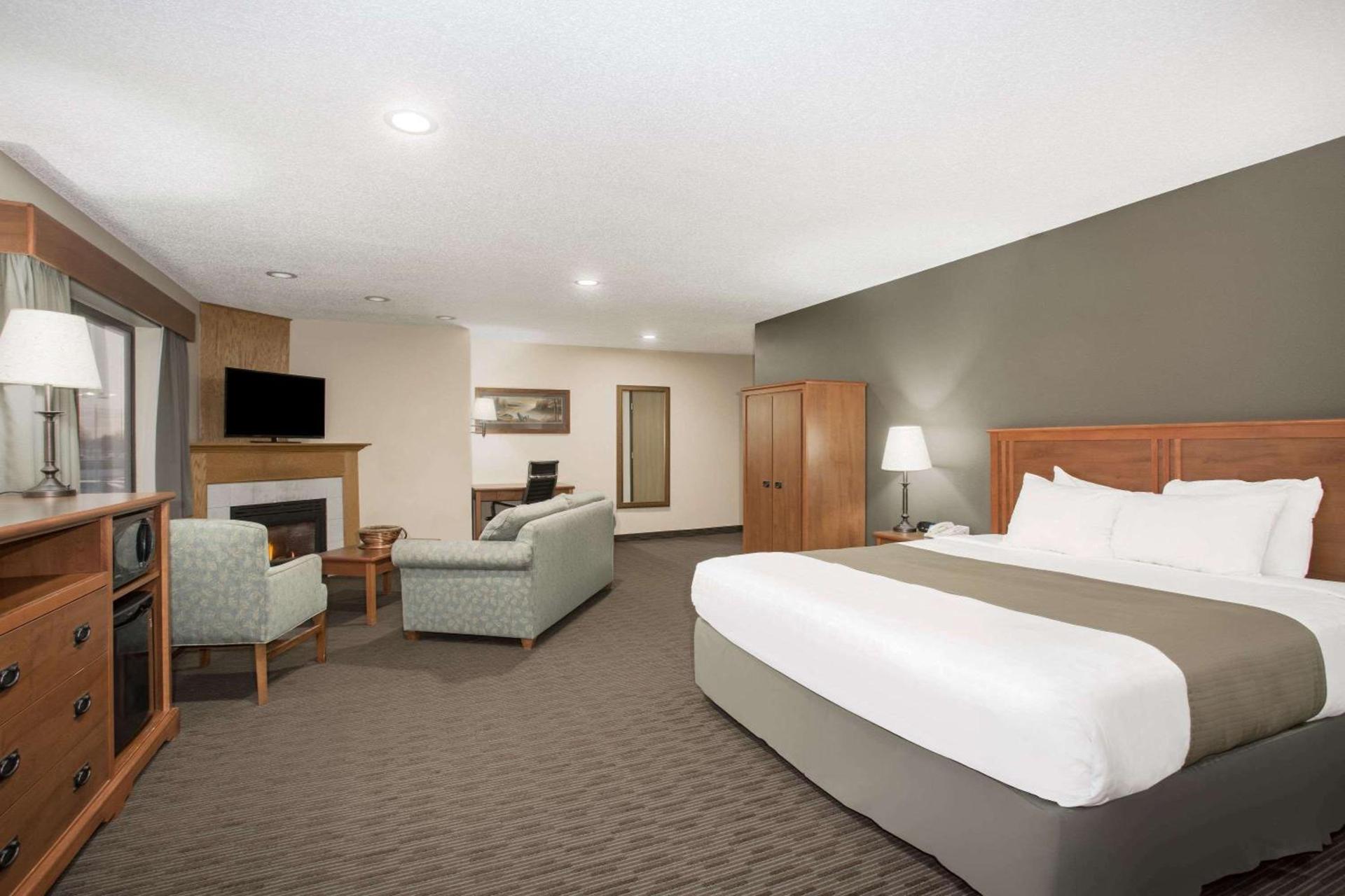 AmericInn by Wyndham Sioux City photo 42