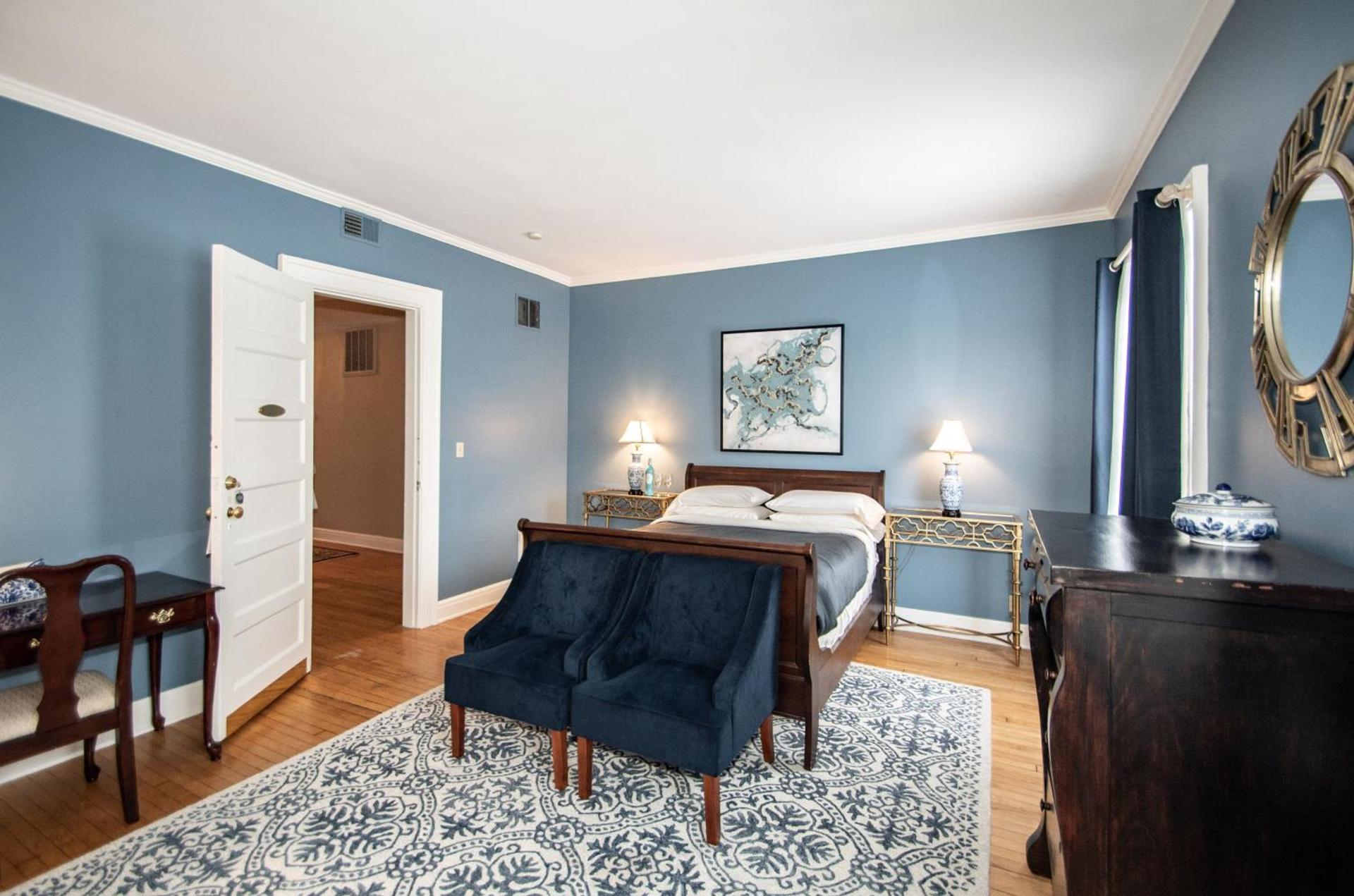 Looking Glass Inn photo 33