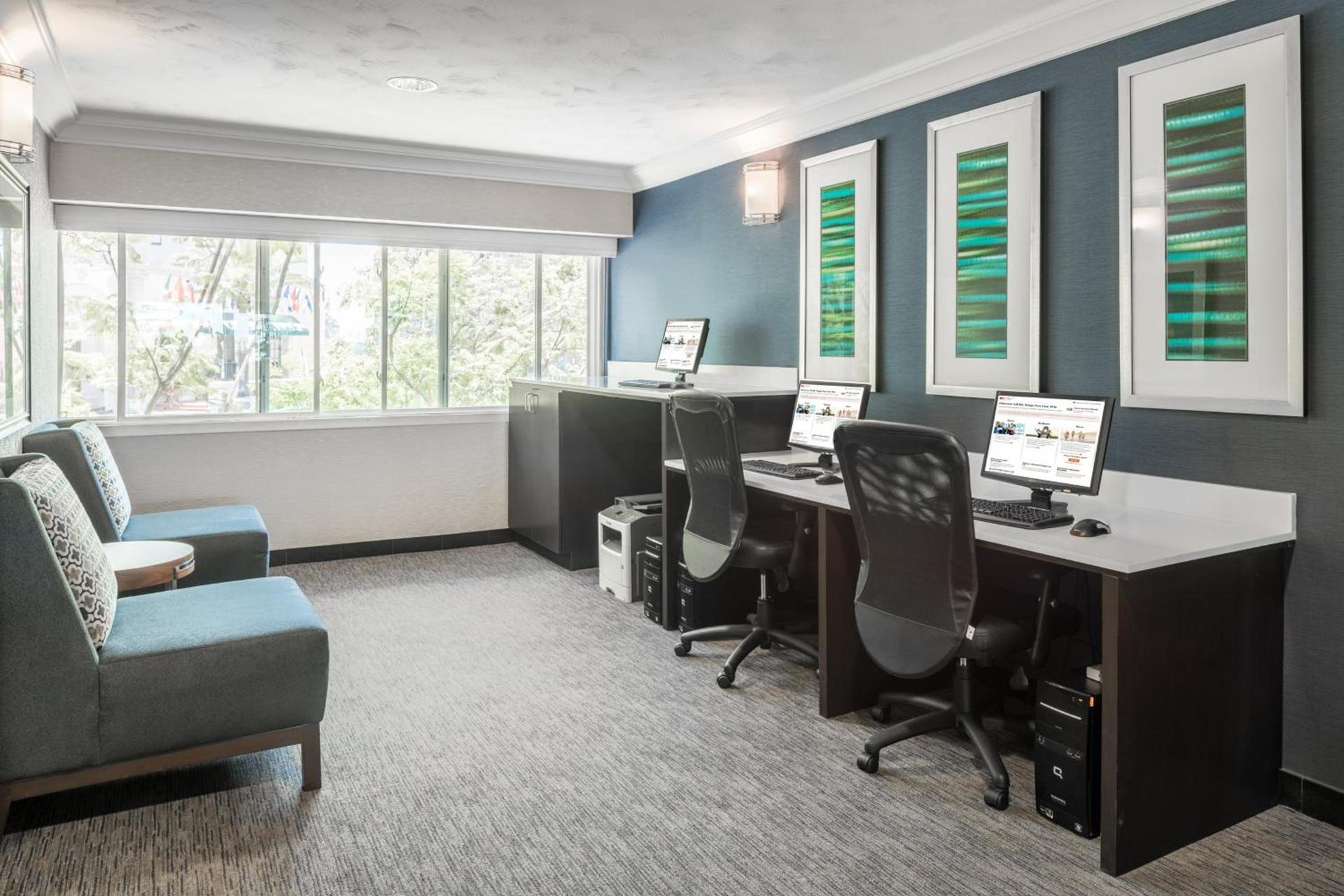 Holiday Inn Express - Downtown San Diego by IHG photo 7