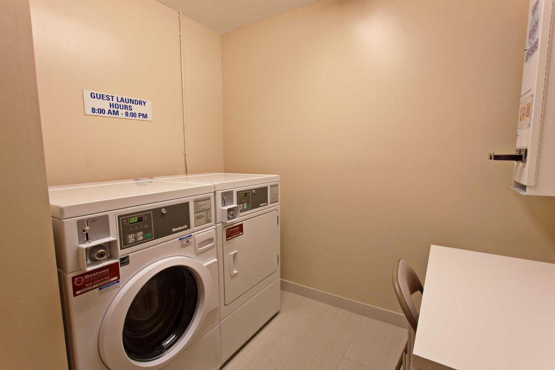 Hampton Inn by Hilton North Hollywood photo 8