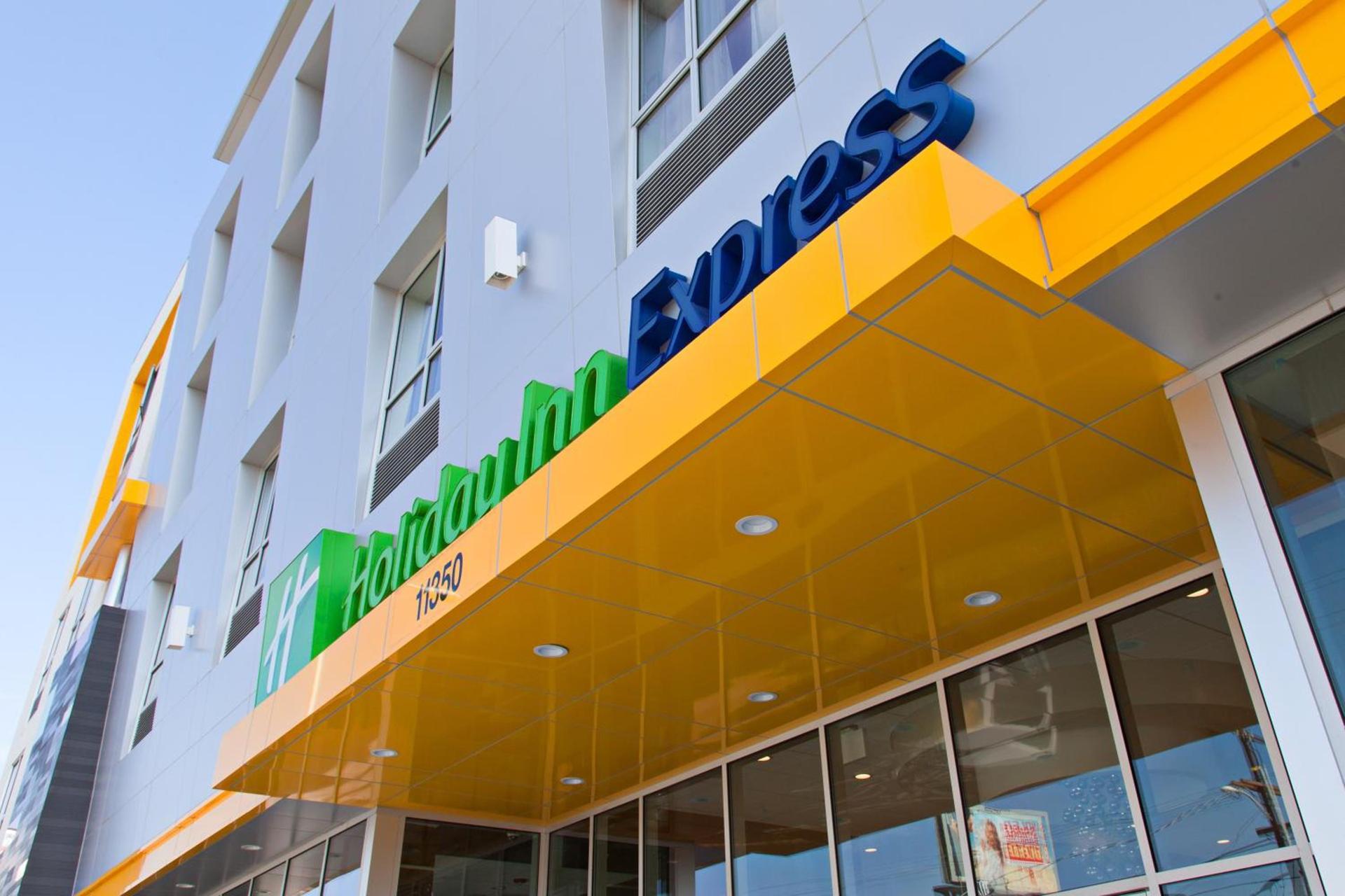 Hampton Inn by Hilton North Hollywood photo 13