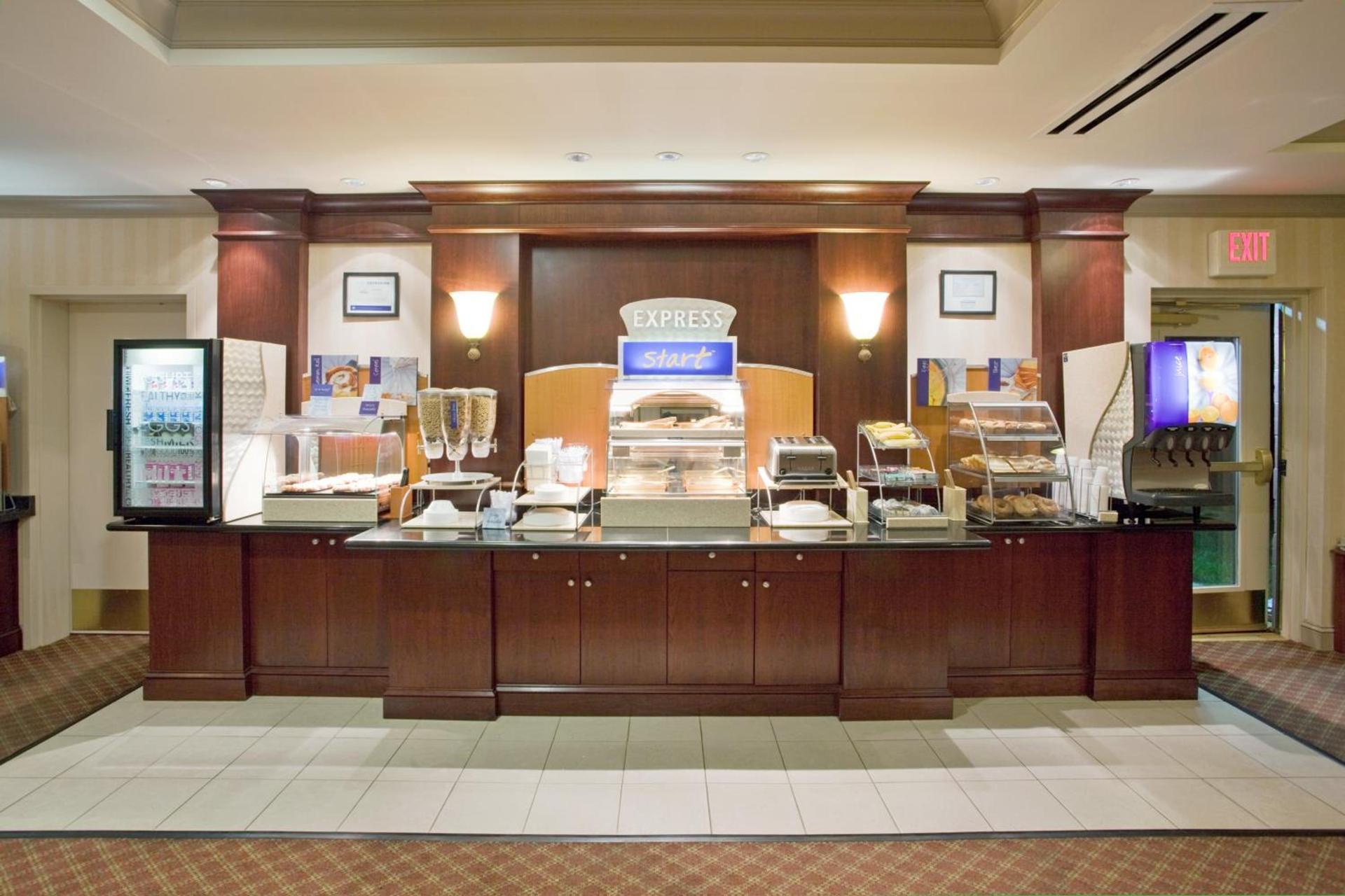 Holiday Inn Express Hotel & Suites Drums-Hazelton by IHG photo 8