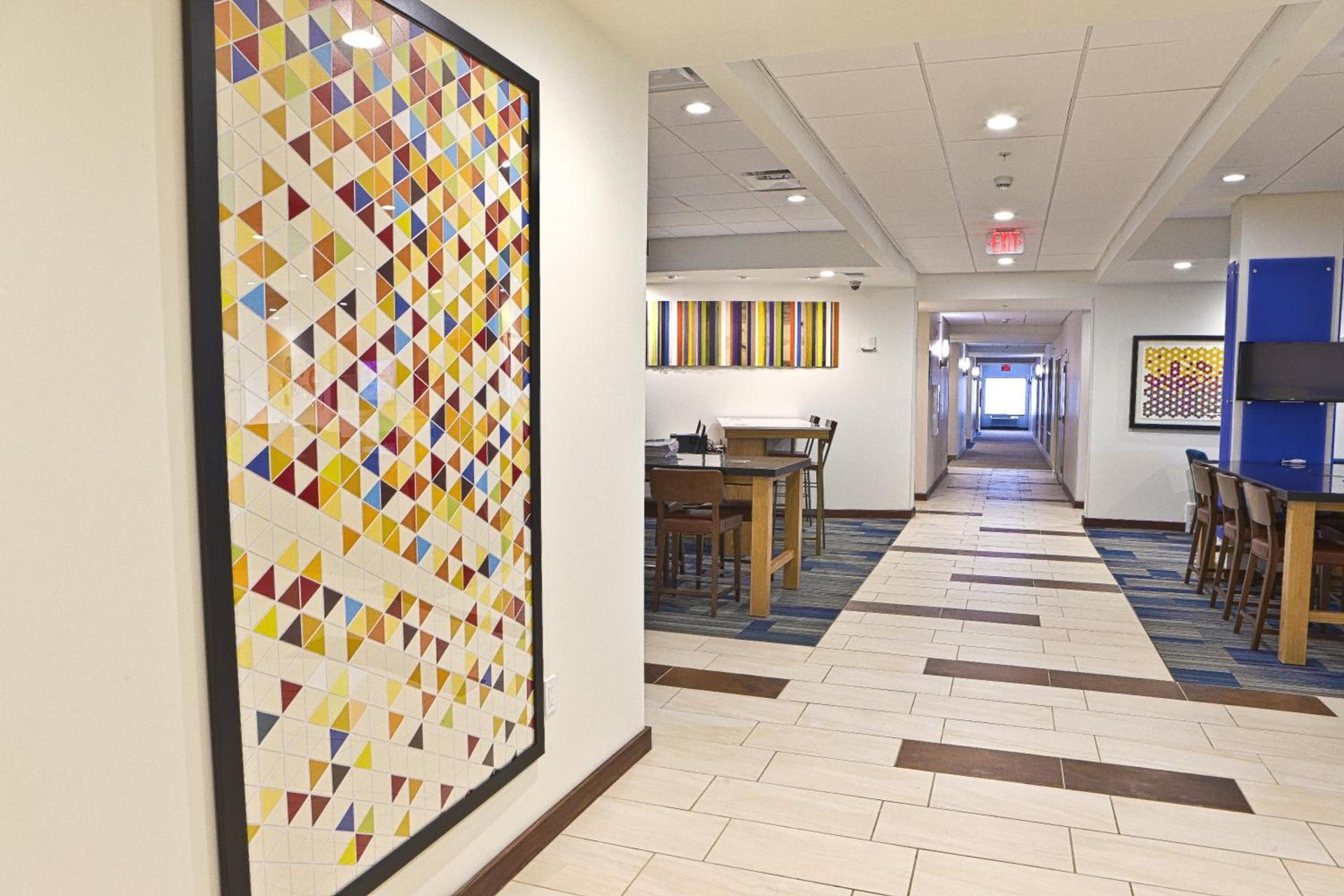 Holiday Inn Express Rochester Hills by IHG photo 4