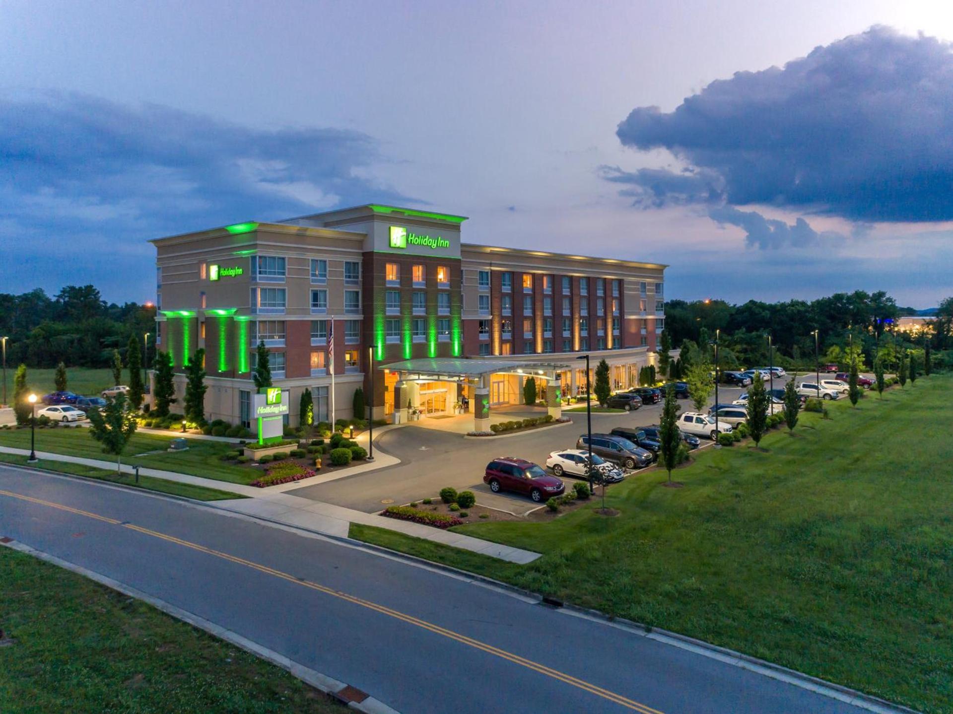 Holiday Inn Murfreesboro by IHG photo 1