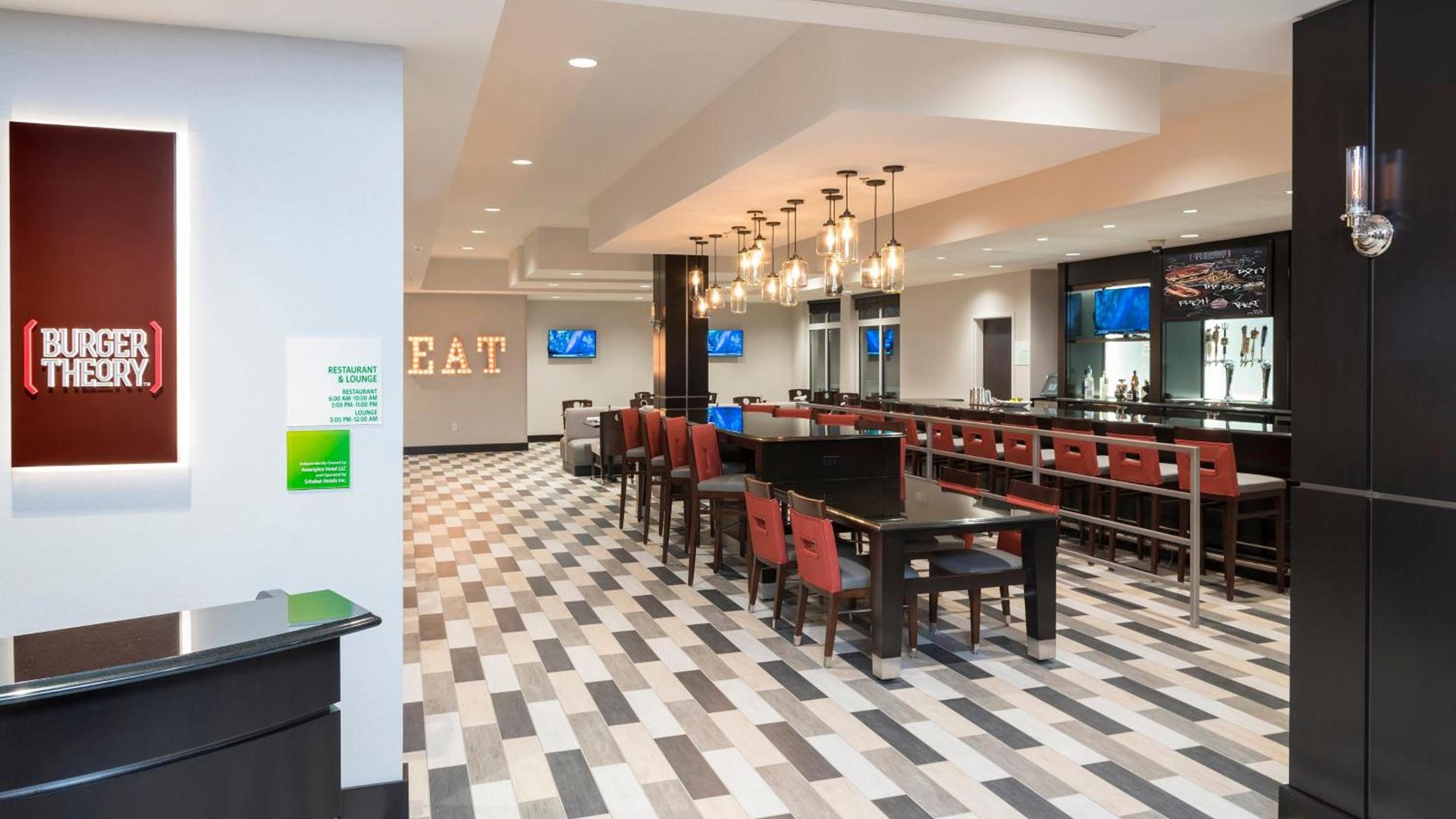 Holiday Inn Indianapolis Airport by IHG photo 34