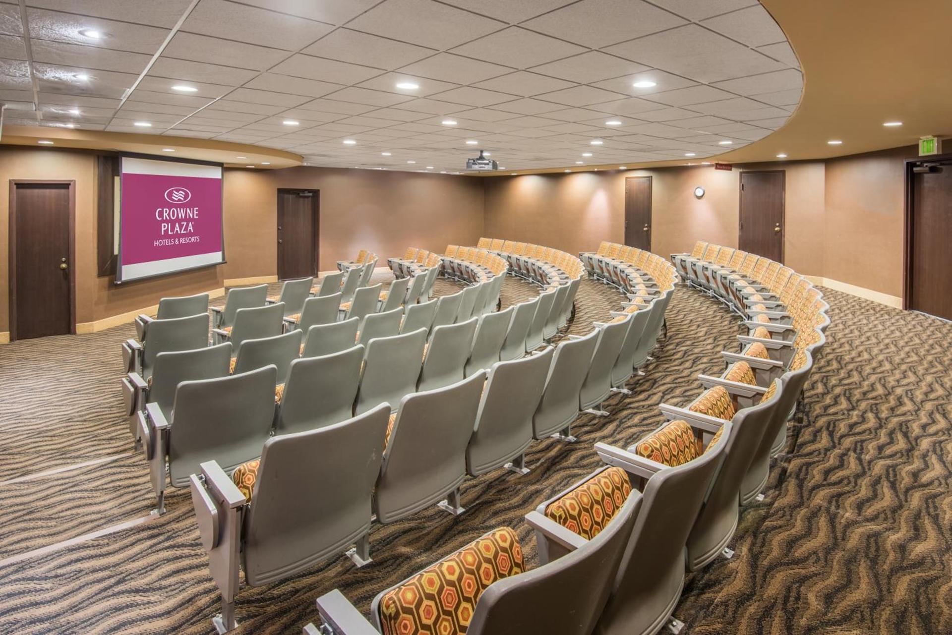 Crowne Plaza Indianapolis-Airport by IHG photo 4