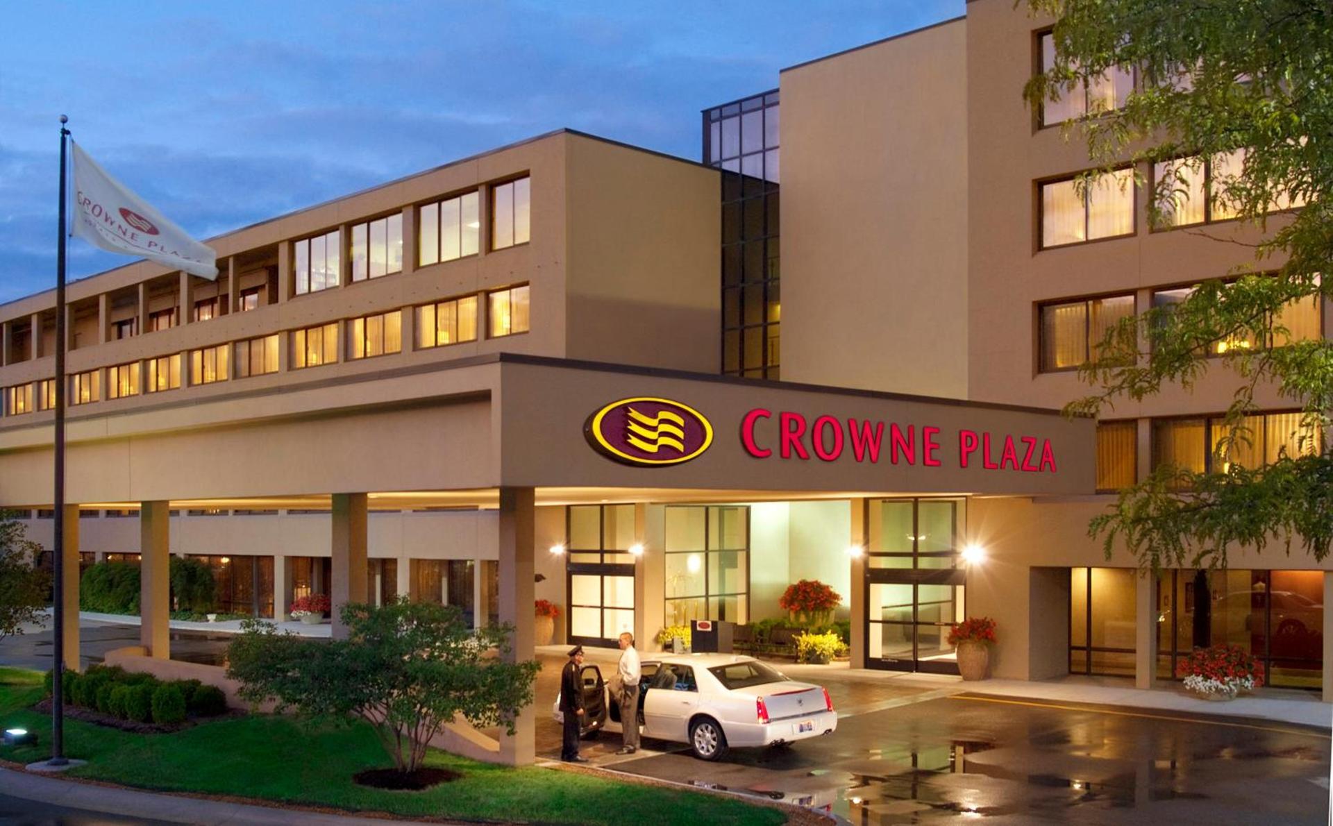 Crowne Plaza Indianapolis-Airport by IHG photo 18