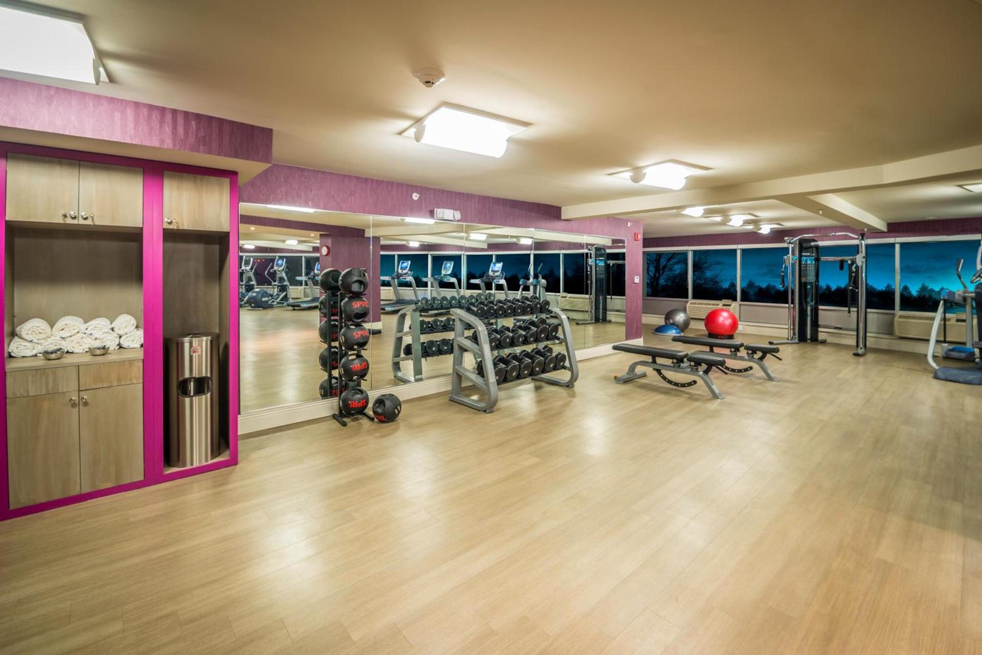 Crowne Plaza Saddle Brook by IHG photo 19