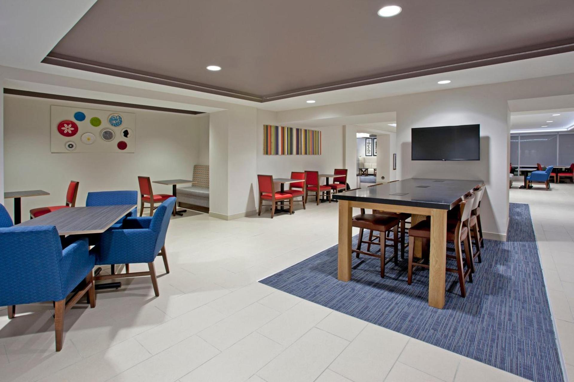 Holiday Inn Express Hotel & Suites Austin Downtown - University by IHG photo 16