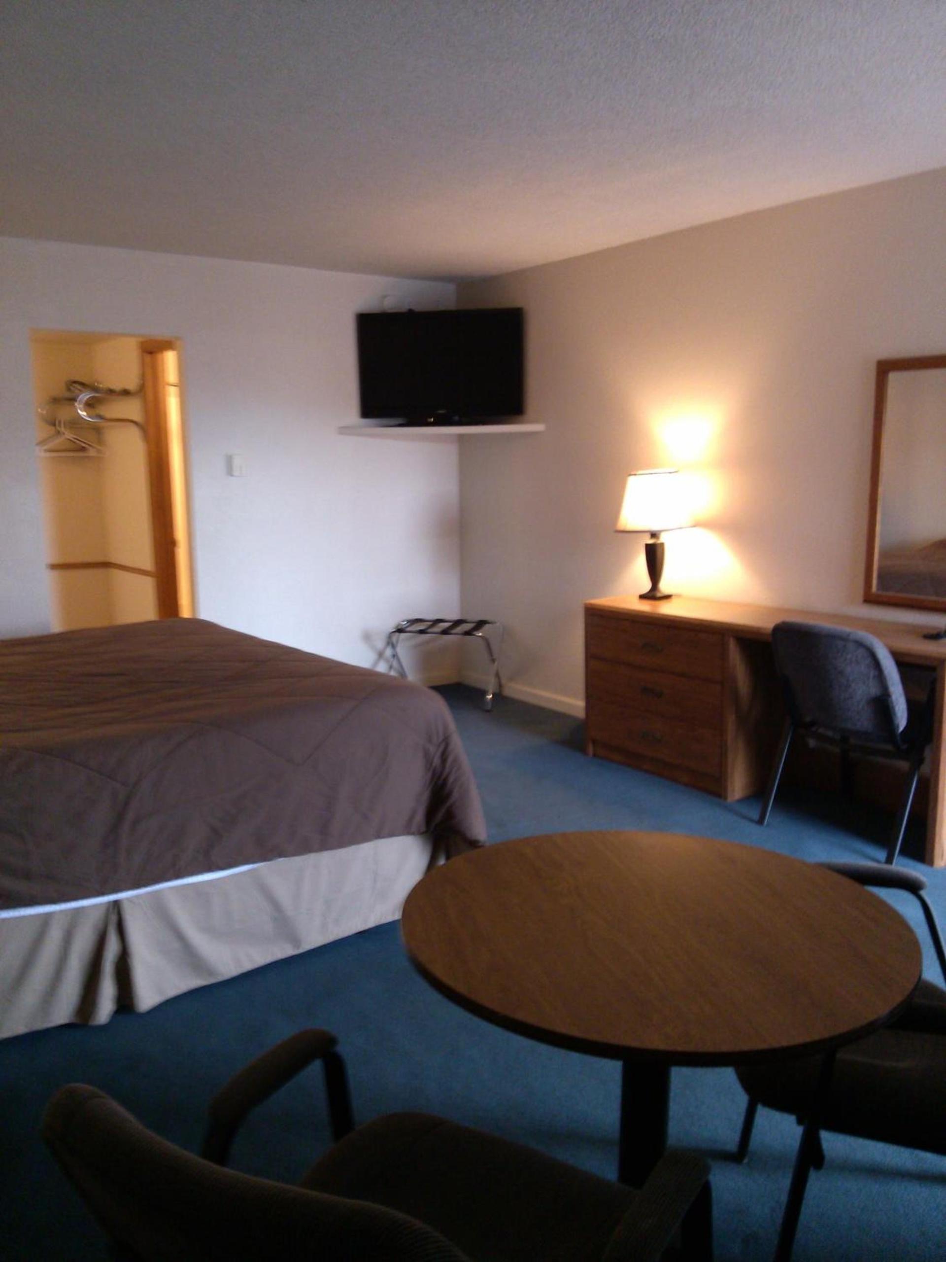 High Chaparral Inn photo 15