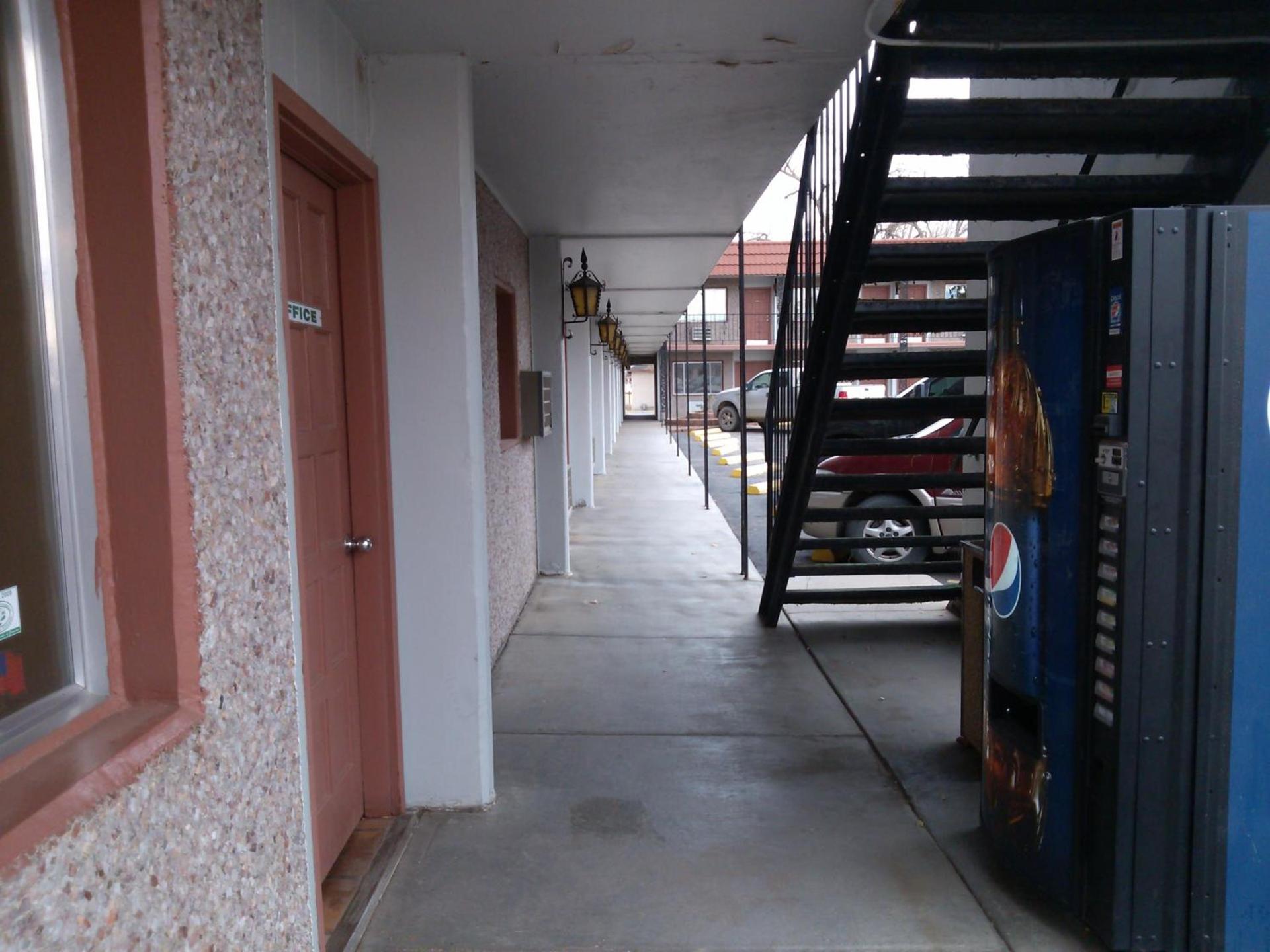 High Chaparral Inn photo 24