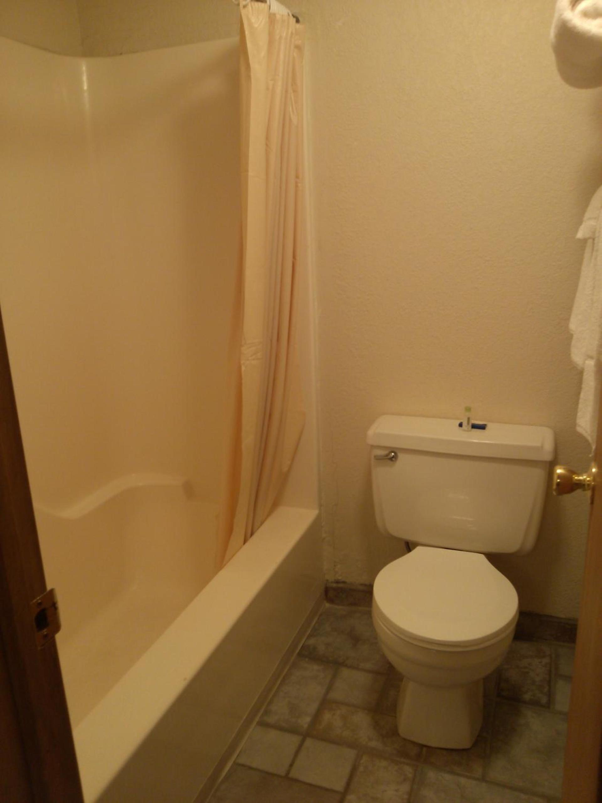 High Chaparral Inn photo 19