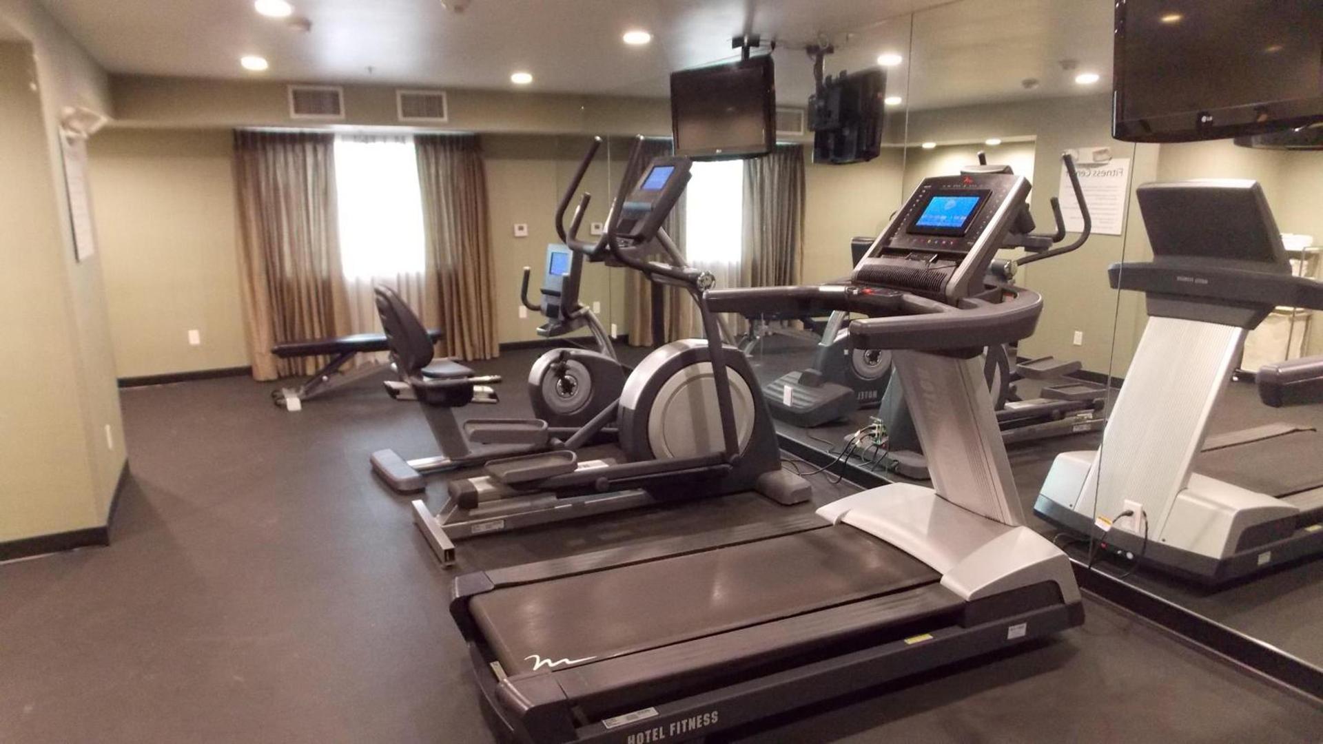 Holiday Inn Express Bakersfield by IHG photo 10