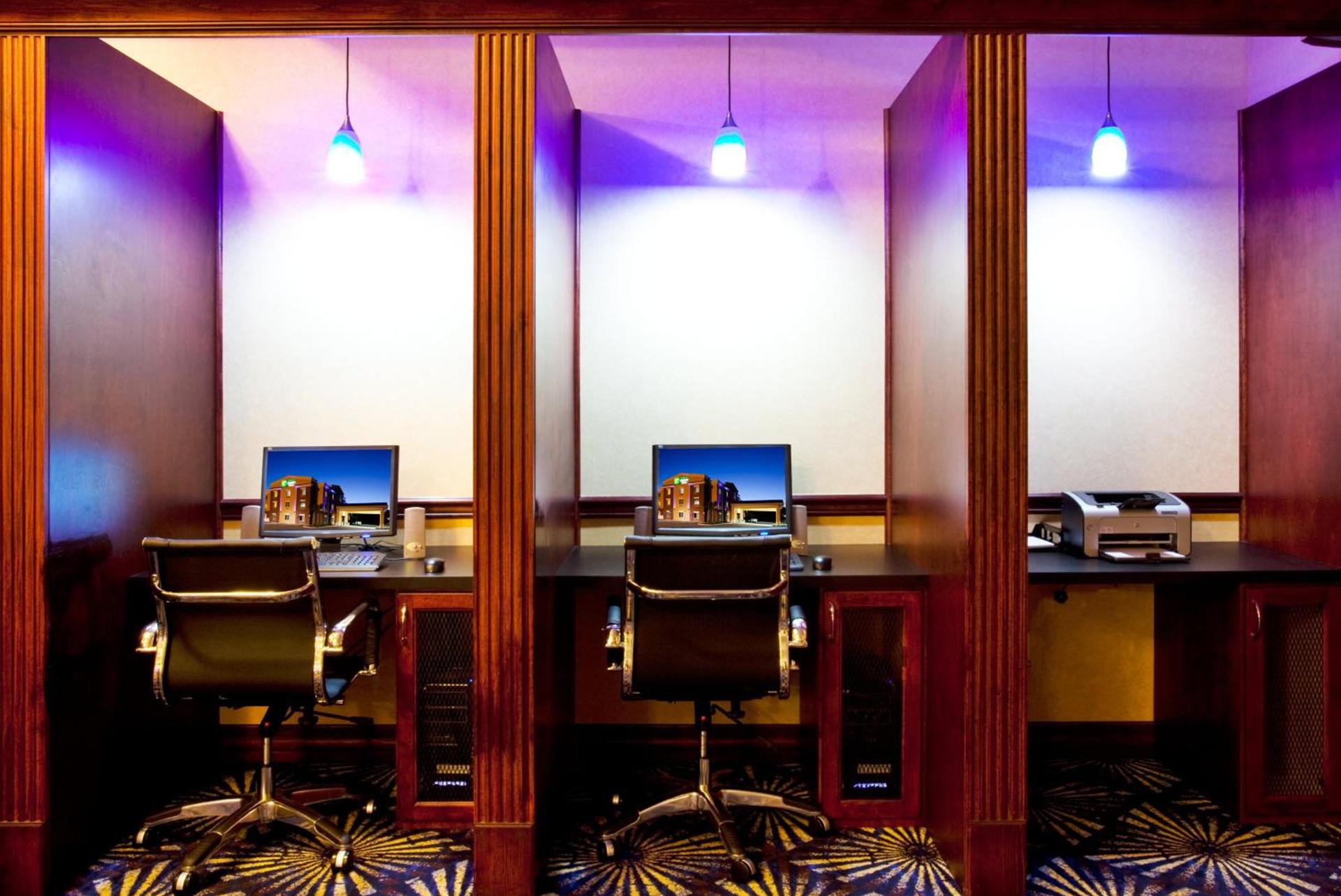 Holiday Inn Express Hotel & Suites Brooksville-I-75 by IHG photo 10