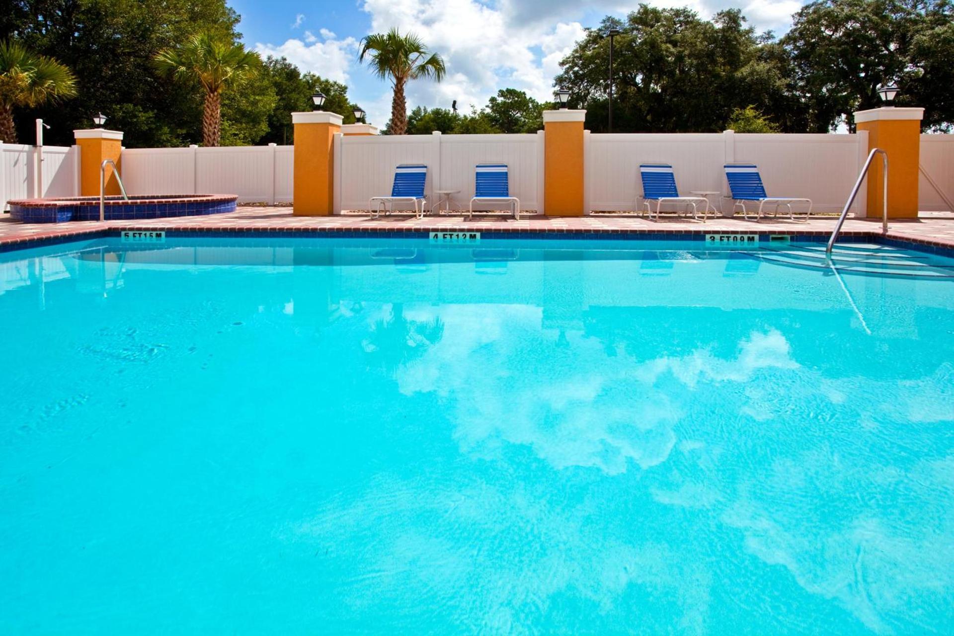 Holiday Inn Express Hotel & Suites Brooksville-I-75 by IHG photo 26
