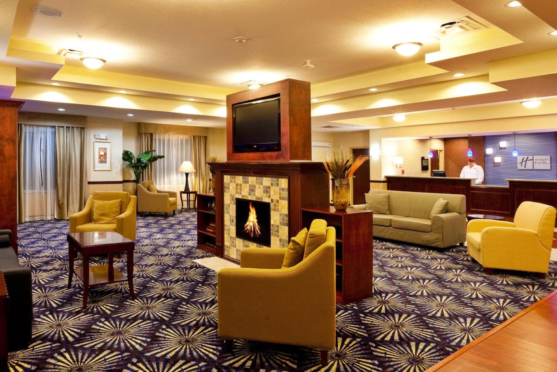 Holiday Inn Express Hotel & Suites Brooksville-I-75 by IHG photo 13