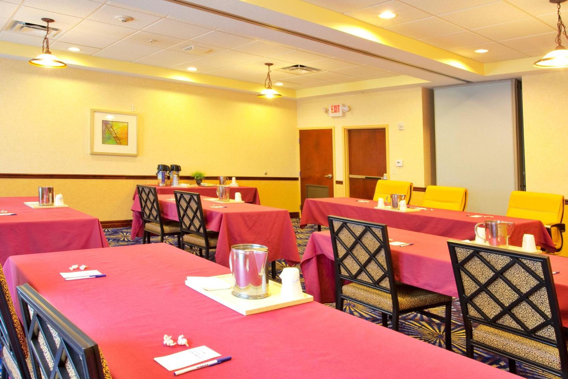 Holiday Inn Express Hotel & Suites Brooksville-I-75 by IHG photo 23