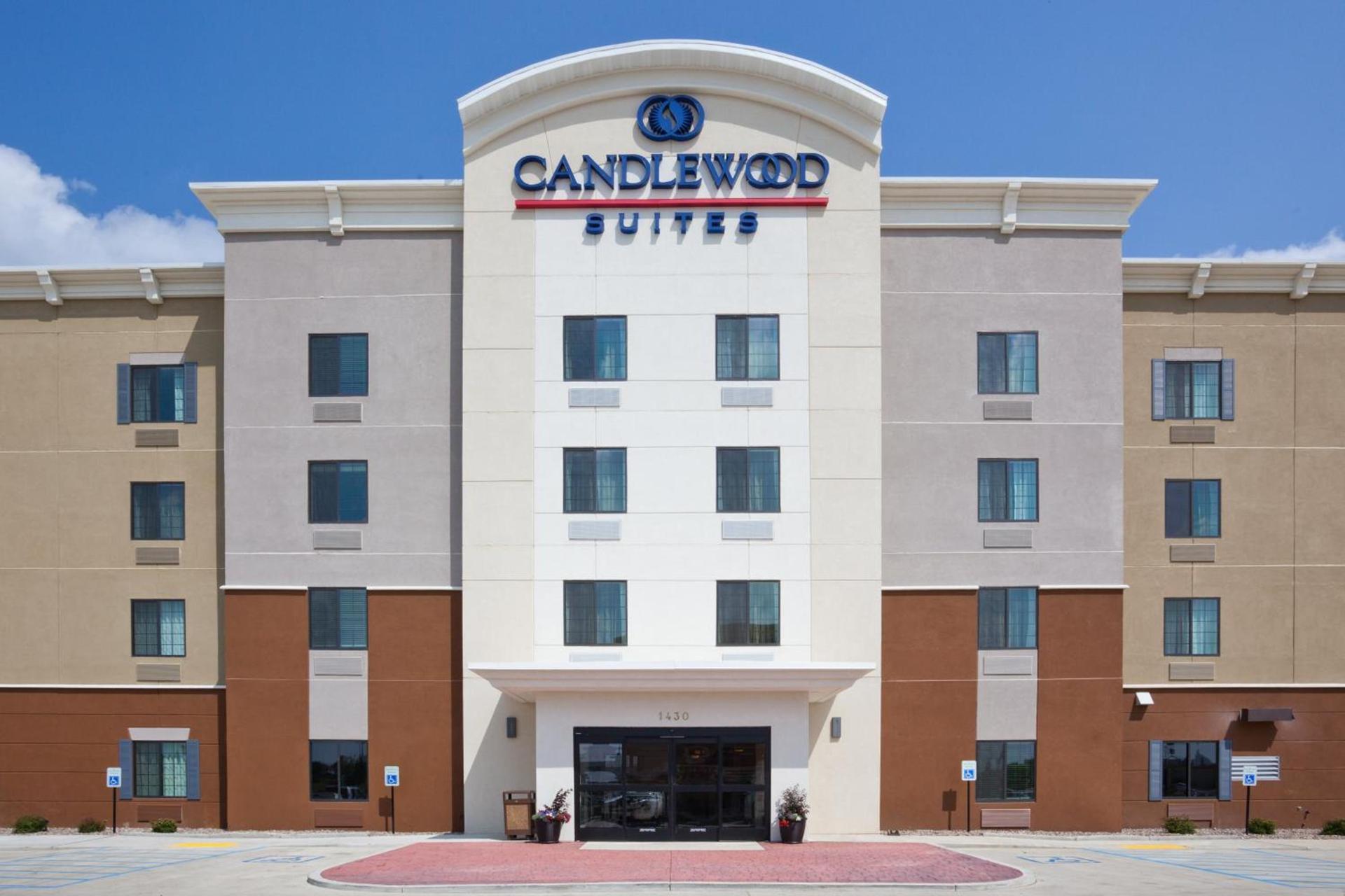 Candlewood Suites Dickinson by IHG photo 1