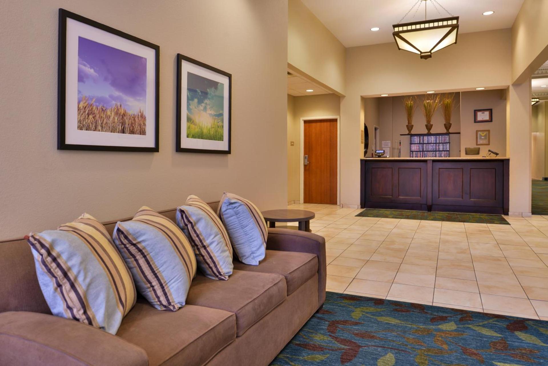 Candlewood Suites Terre Haute by IHG photo 12