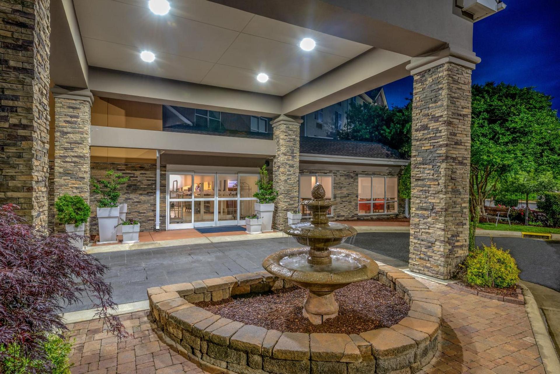 Holiday Inn Express Chapel Hill by IHG photo 13