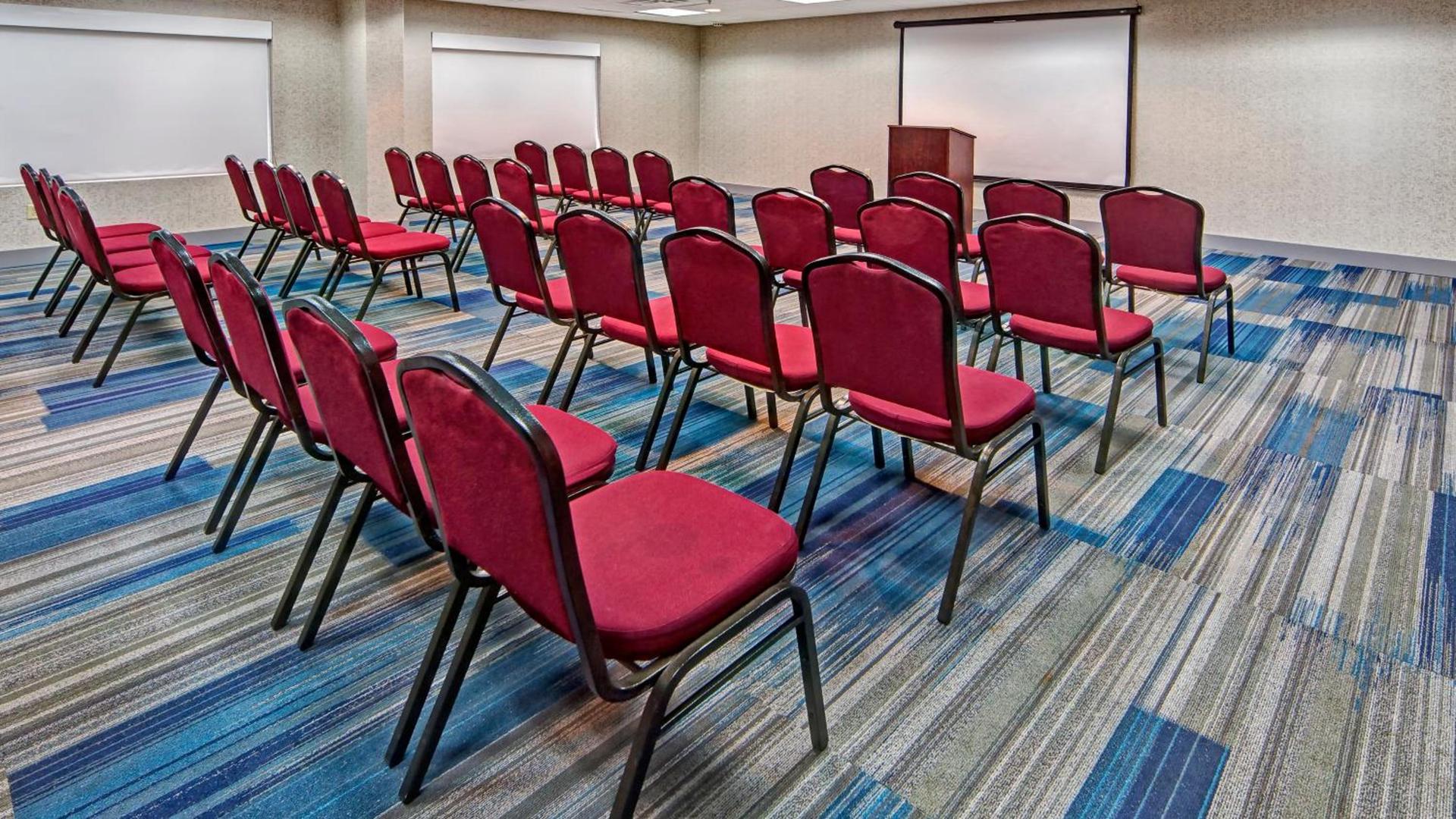 Garner Hotel Murfreesboro West by IHG photo 6