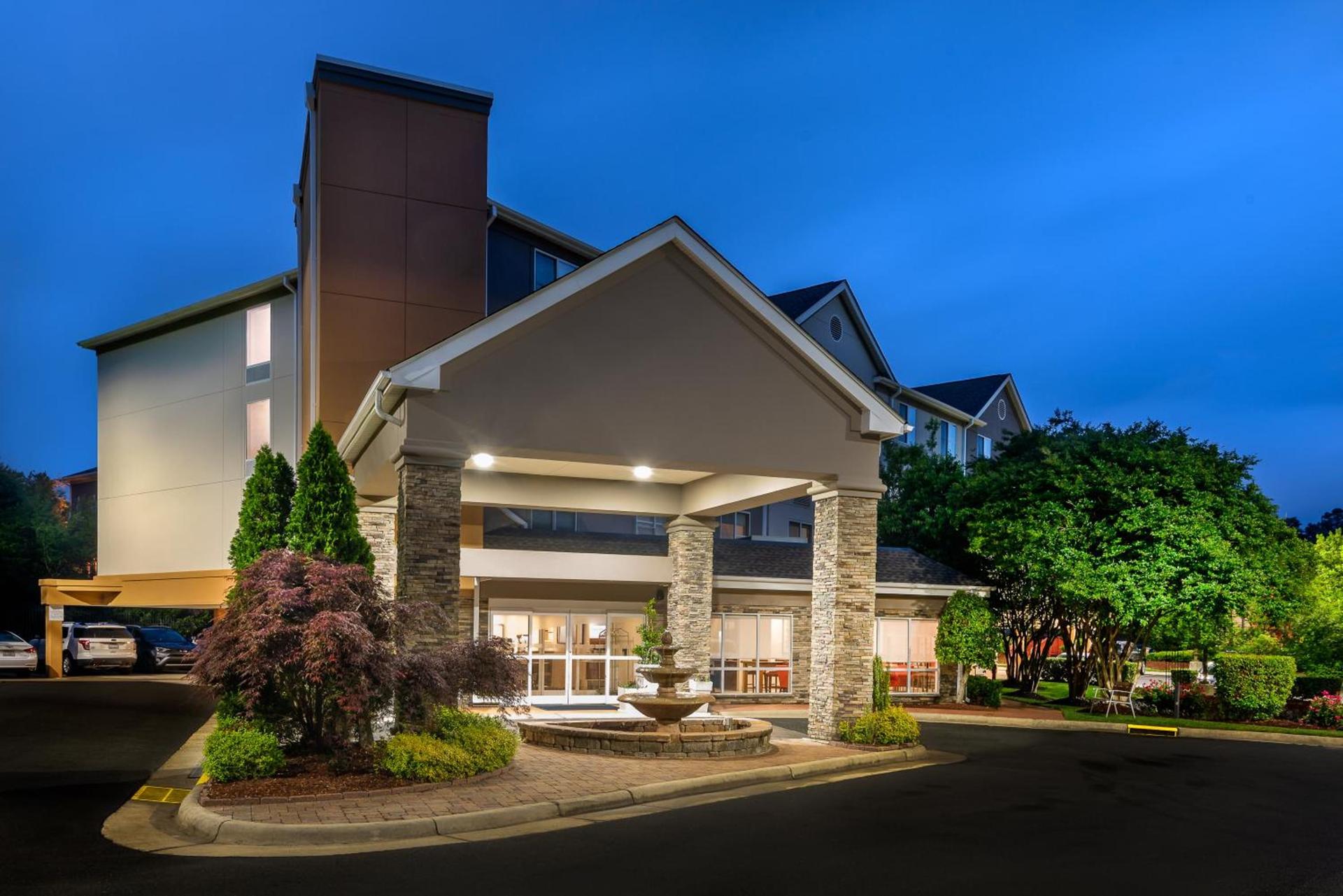 Holiday Inn Express Chapel Hill by IHG photo 17