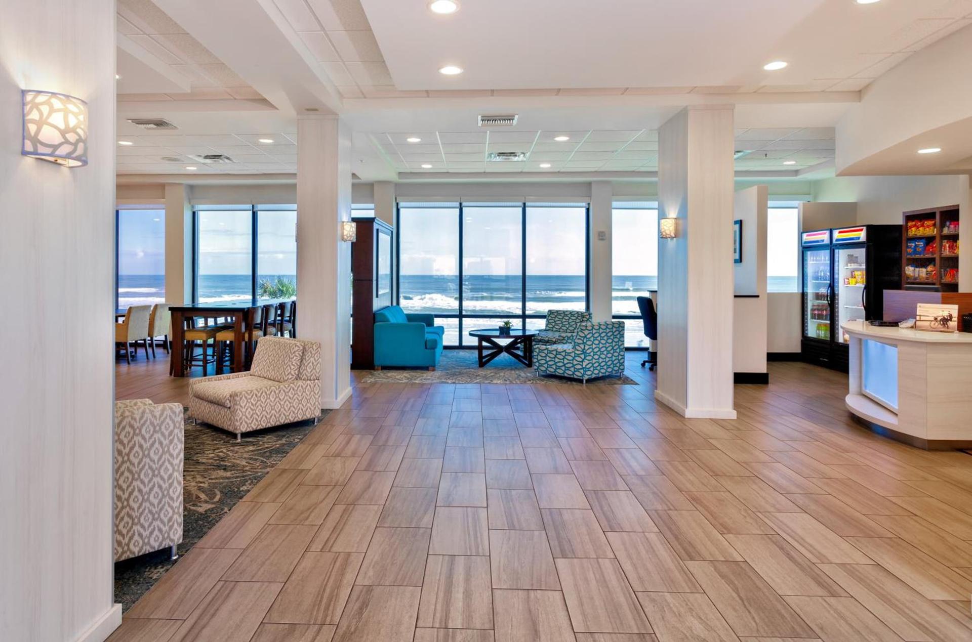 Holiday Inn Express & Suites Oceanfront Daytona Beach Shores by IHG photo 25