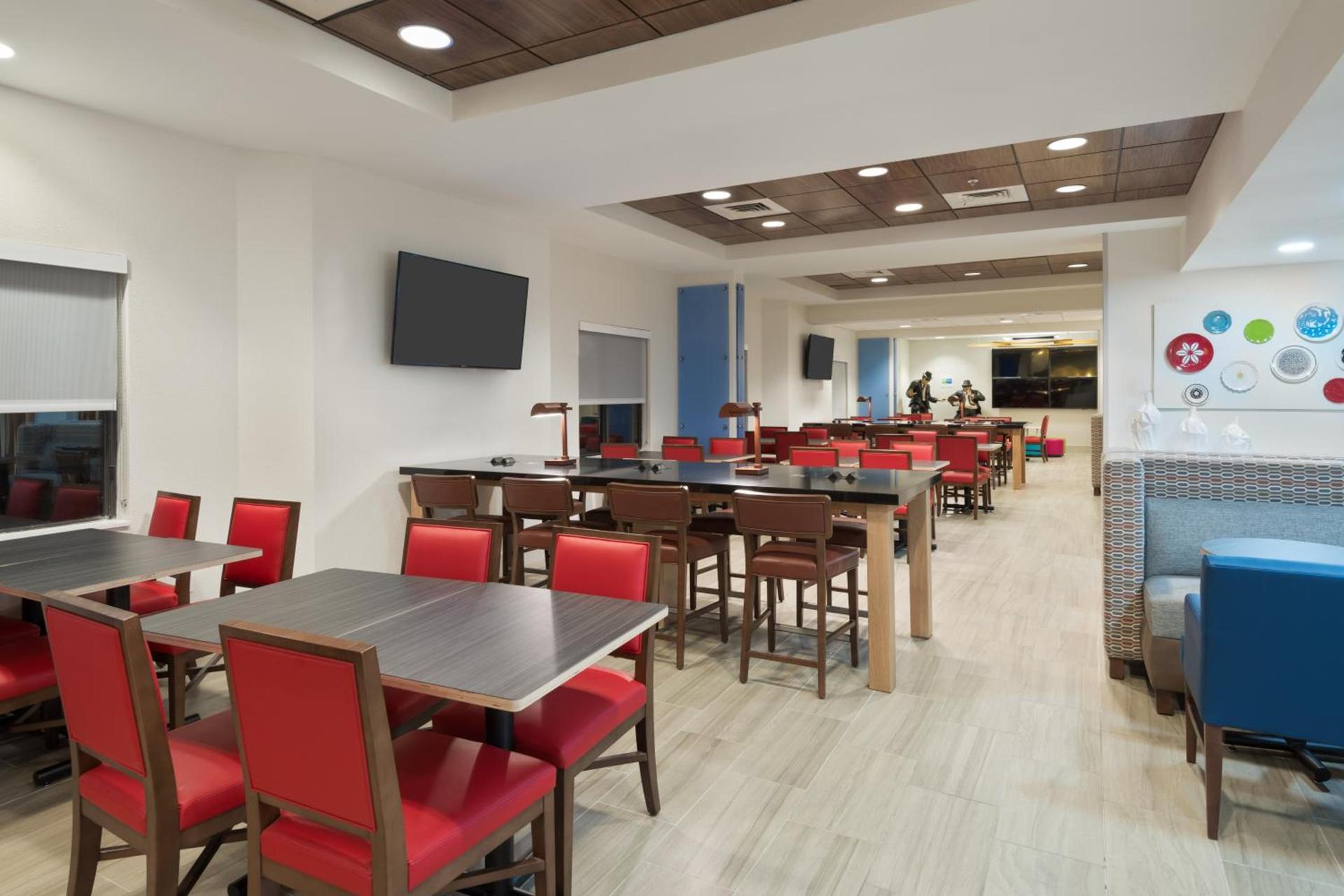 Holiday Inn Express & Suites - Nearest Universal Orlando by IHG photo 24