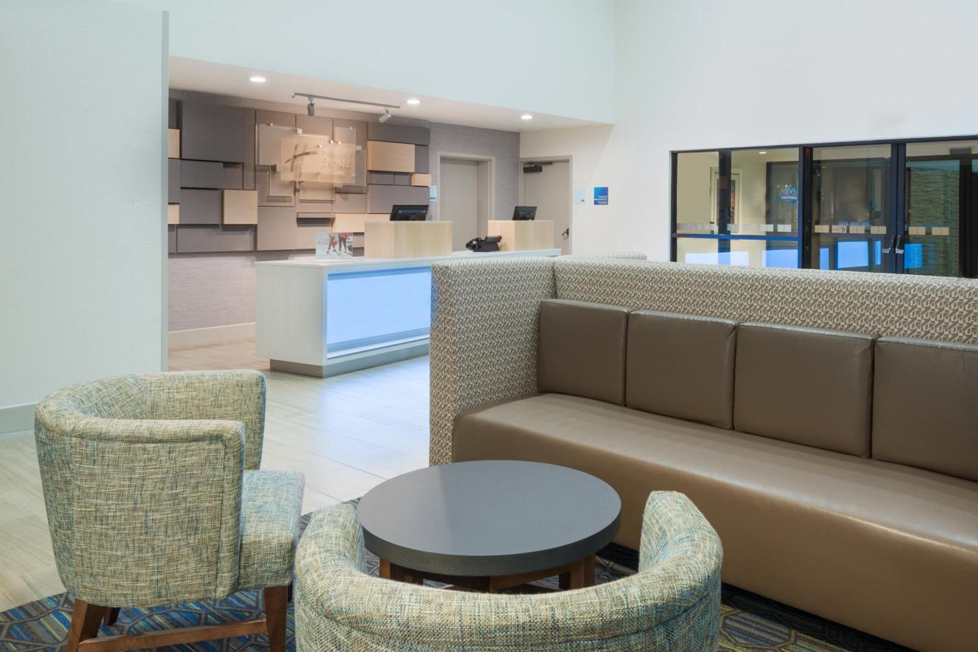Holiday Inn Express & Suites - Nearest Universal Orlando by IHG photo 35