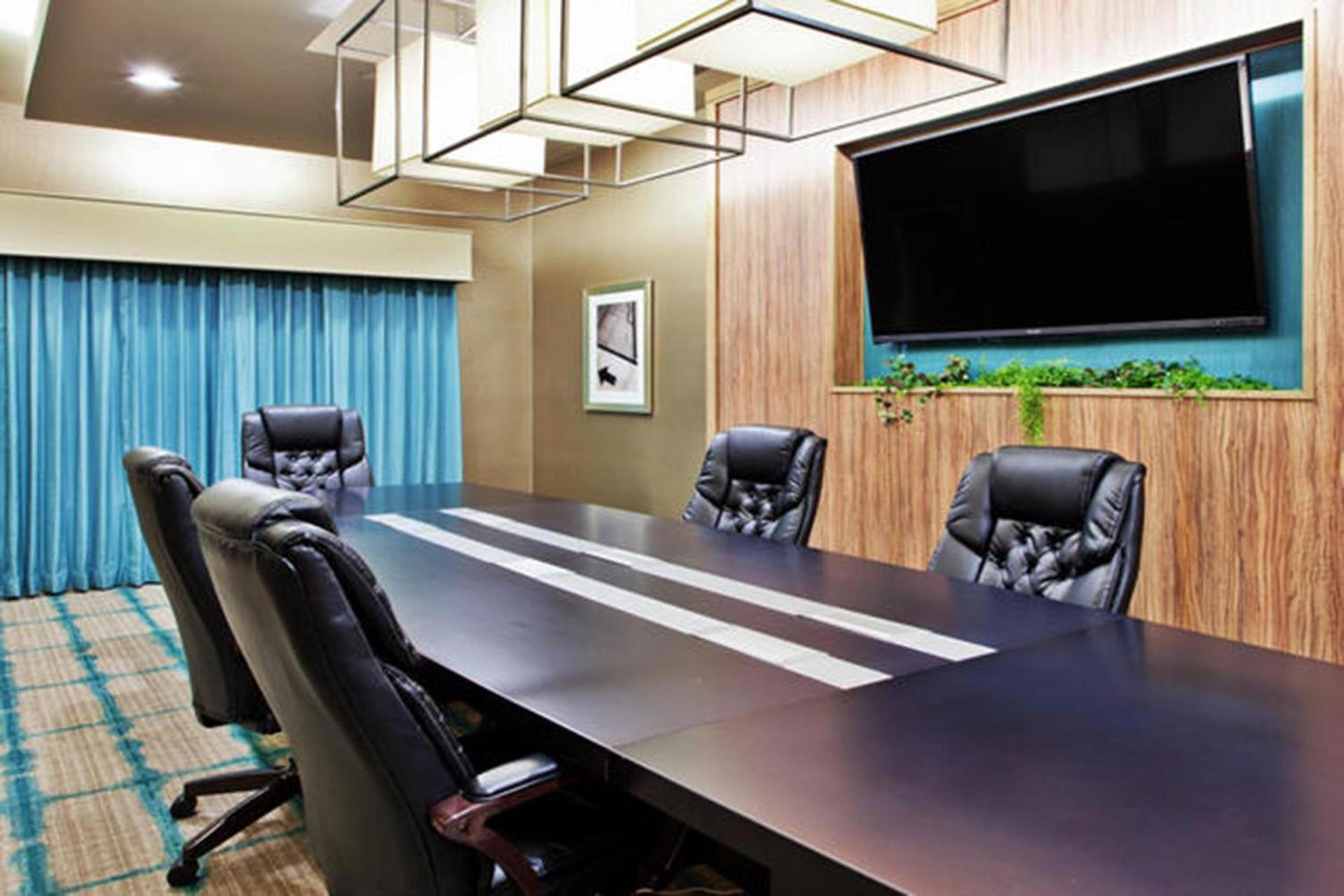Holiday Inn Express & Suites Warner Robins North West by IHG photo 15