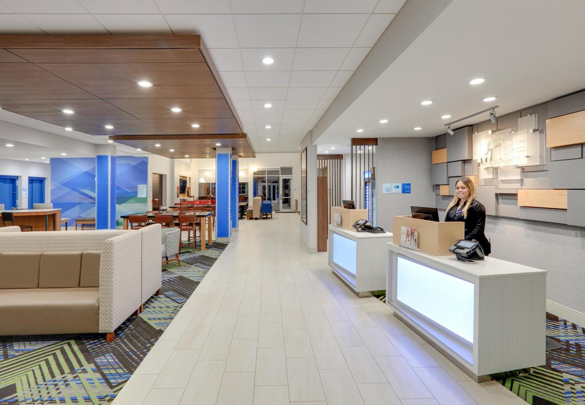 Holiday Inn Express & Suites - Dallas NW HWY - Love Field by IHG photo 2