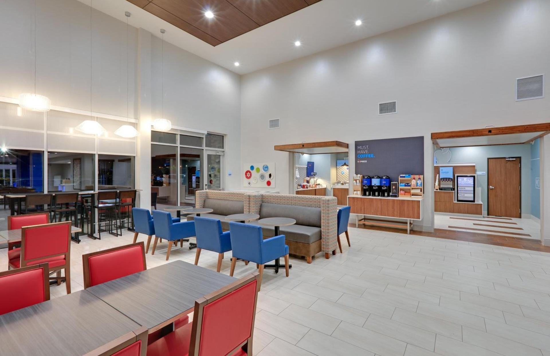 Holiday Inn Express & Suites - Dallas NW HWY - Love Field by IHG photo 19