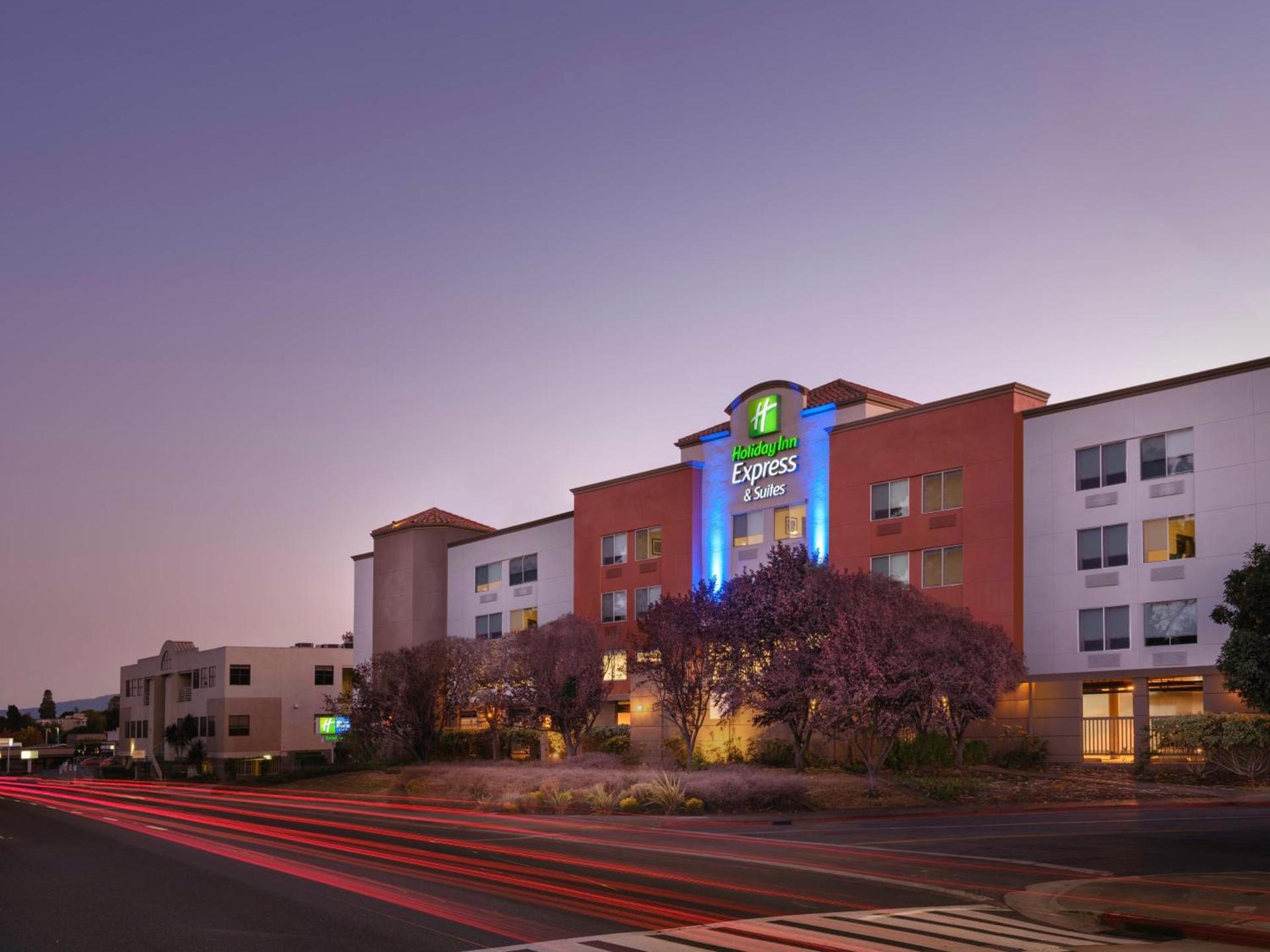 Holiday Inn Express Hotel & Suites Belmont by IHG — hotel in Belmont