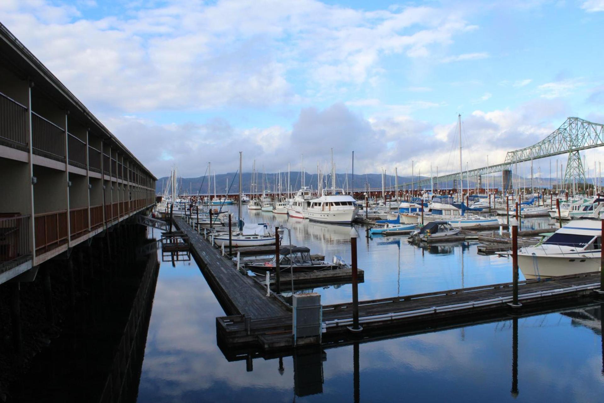 Astoria Riverwalk Inn photo 34
