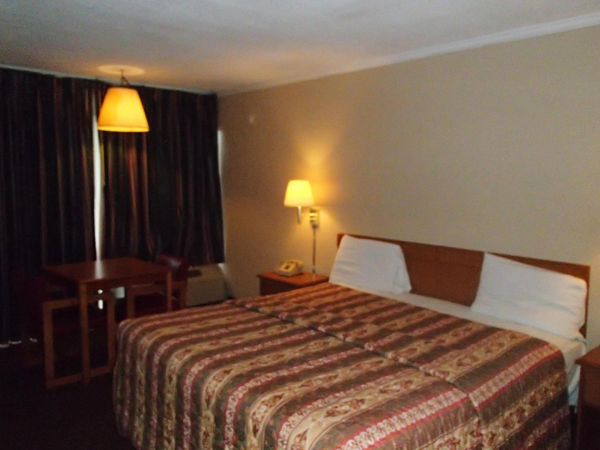 Sunrise Inn Lake Charles photo 5