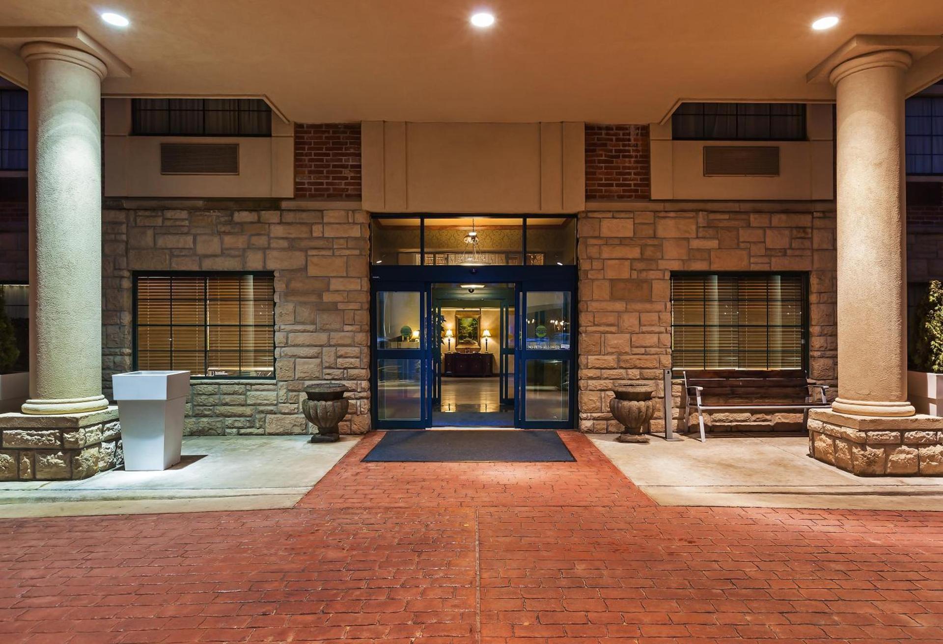 Holiday Inn Express & Suites Tulsa S Broken Arrow Hwy 51 by IHG photo 21